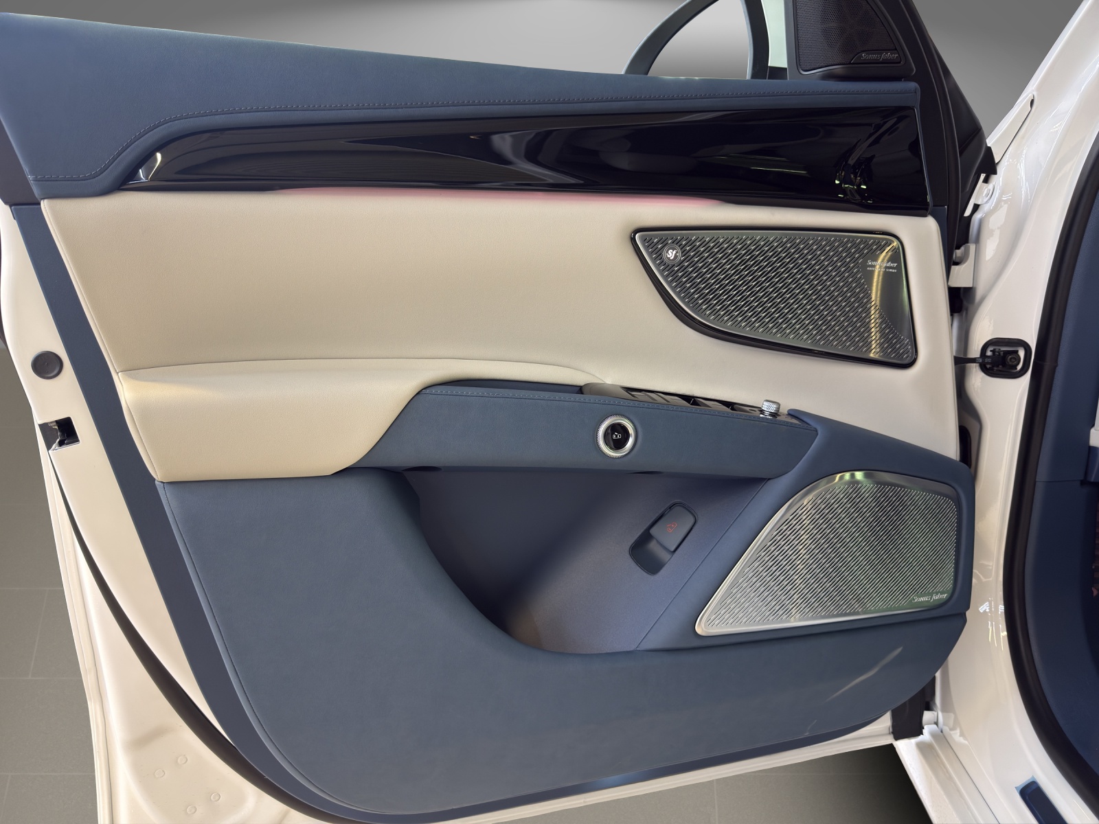 MASERATI Grecale Folgore 105kWh - 1.99% Leasing-image-7