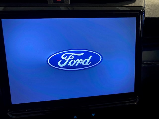 FORD Puma 1.0 MHEV Titanium-image-11