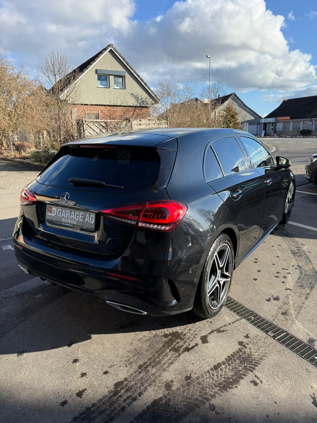 MERCEDES-BENZ A 200 d 4Matic AMG Line-image-6