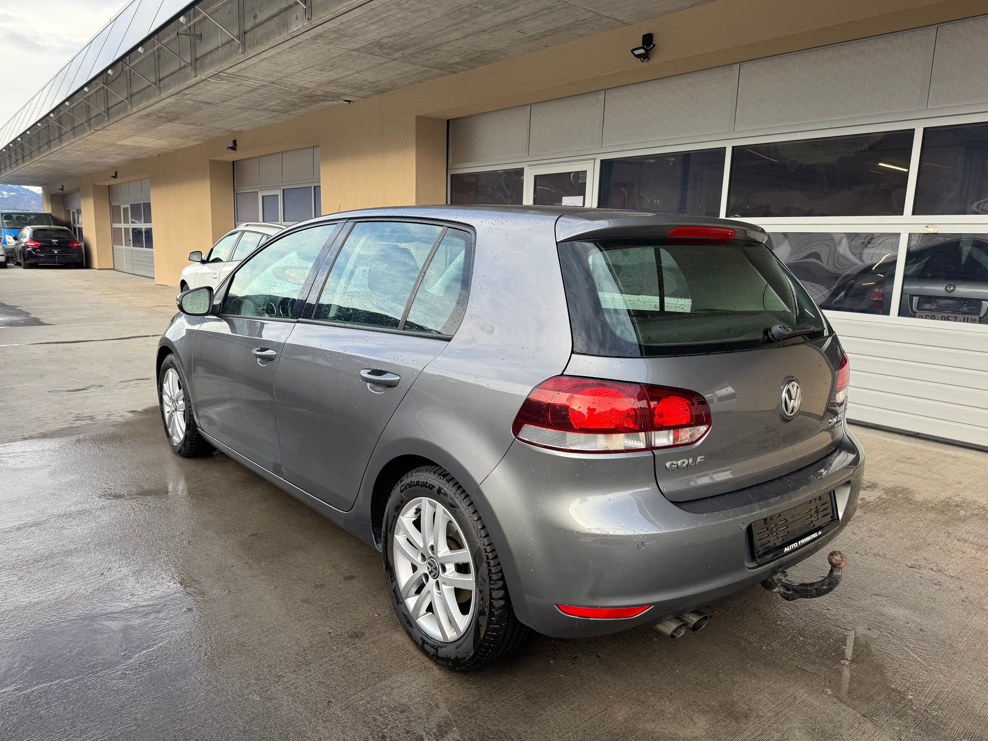 VW Golf 2.0 TDI Highline 4Motion-image-4