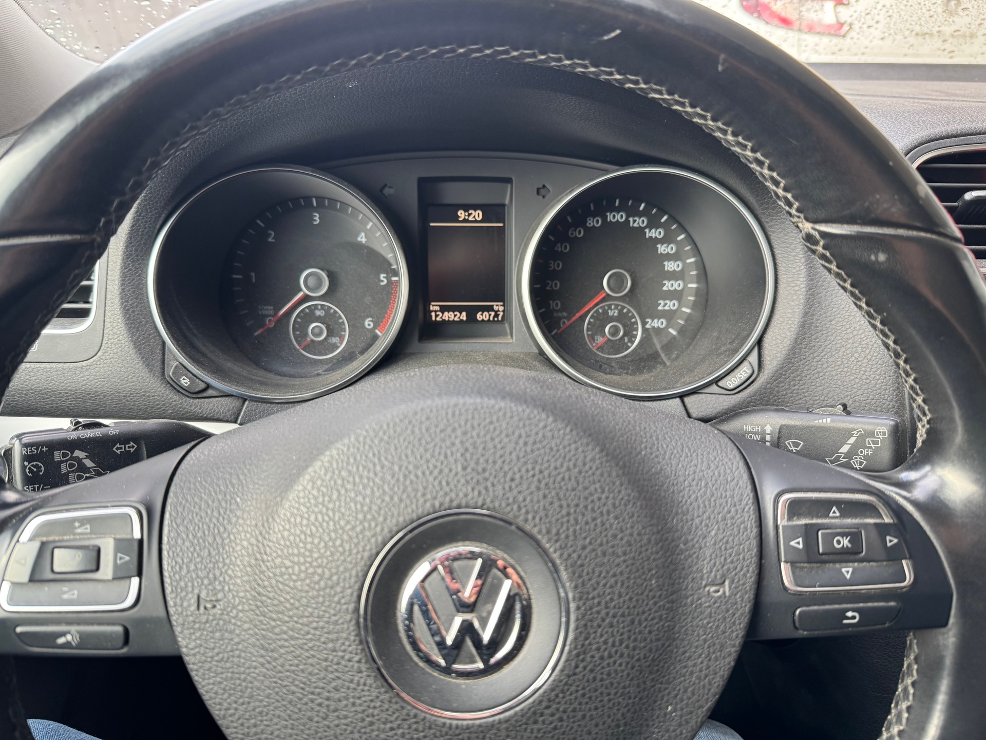 VW Golf 2.0 TDI Highline 4Motion-image-9