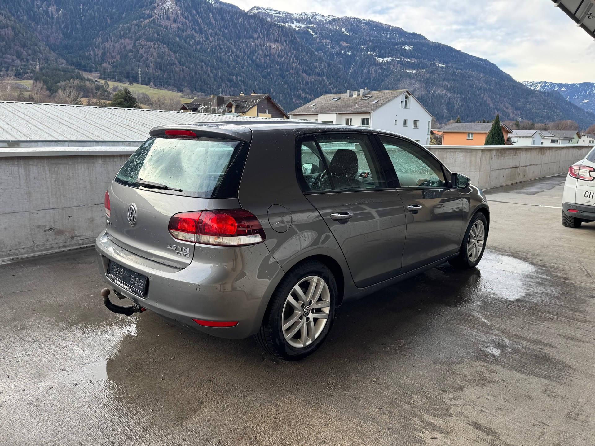 VW Golf 2.0 TDI Highline 4Motion-image-3