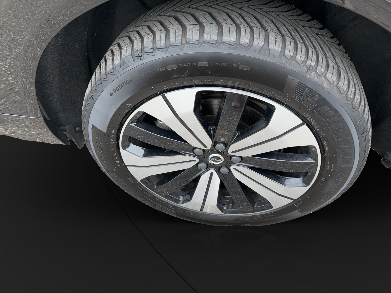 VOLVO XC60 2.0 T6 TE Plus Dark eAWD-image-4