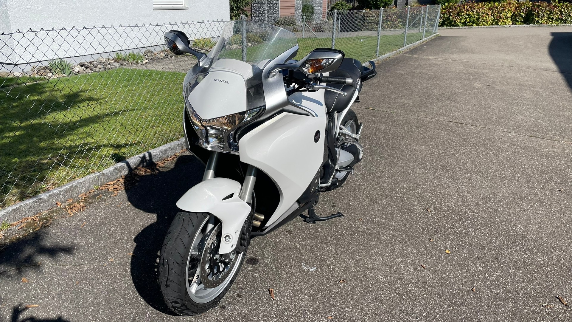 HONDA VFR 1200 FA-image-1