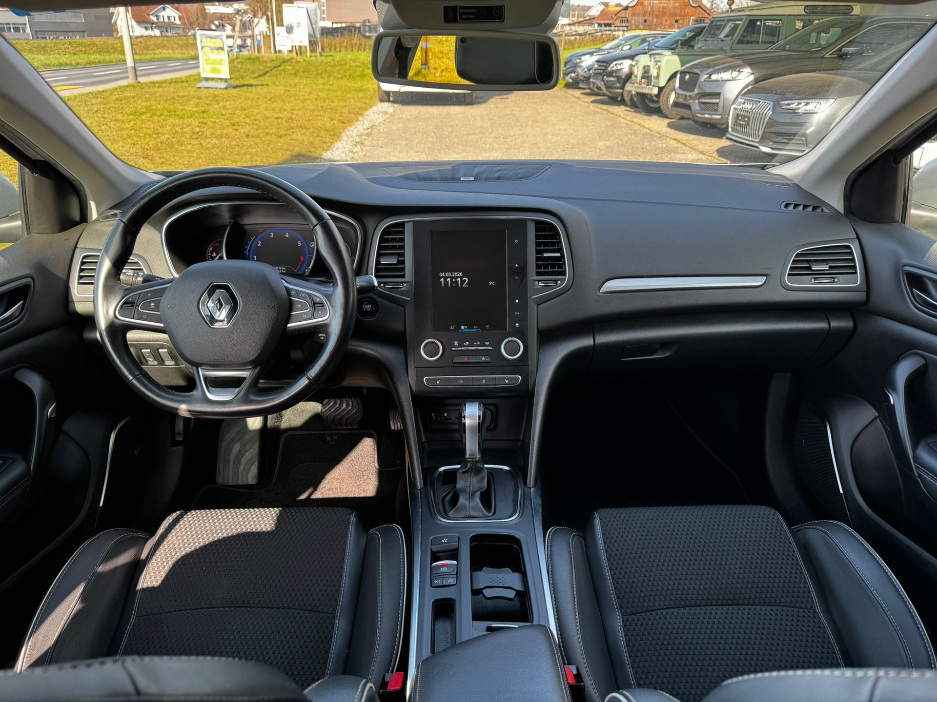RENAULT Mégane Grandtour 1.2 16V Turbo Zen EDC-image-8