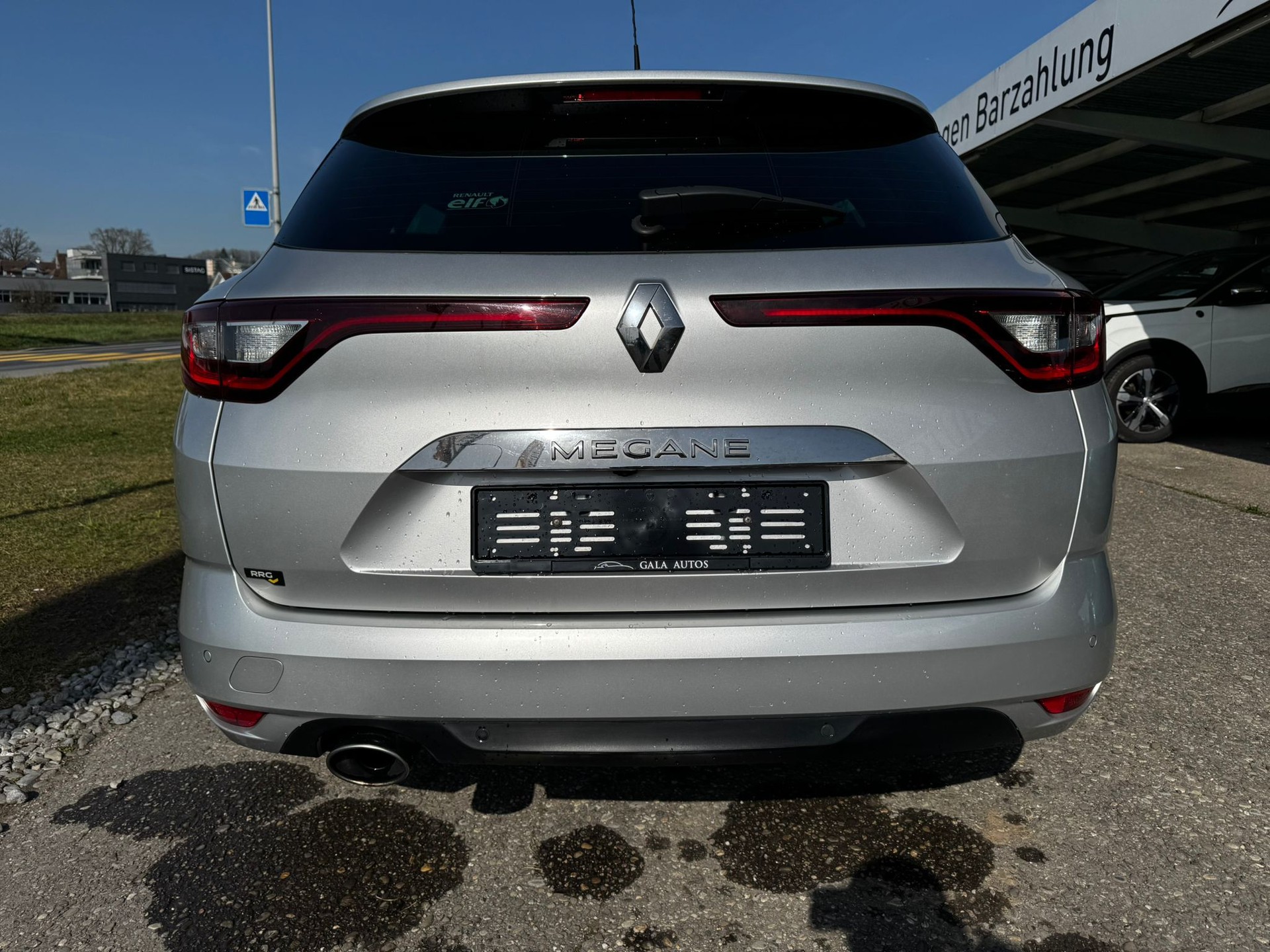 RENAULT Mégane Grandtour 1.2 16V Turbo Zen EDC-image-5