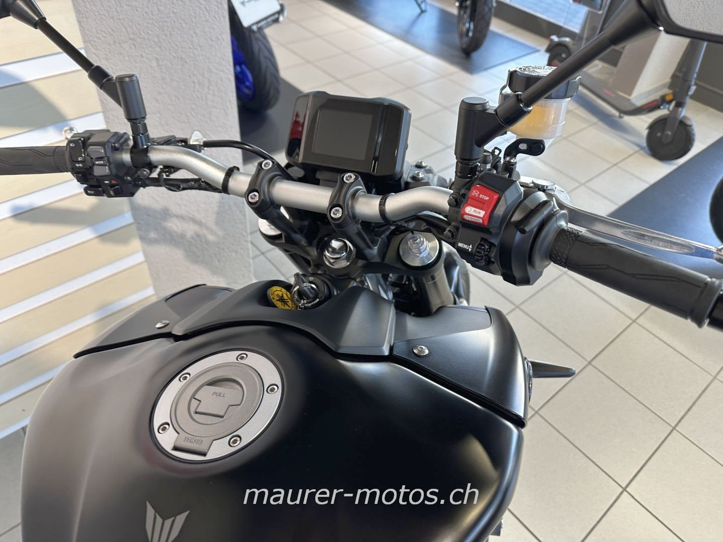 YAMAHA MT 09-image-4