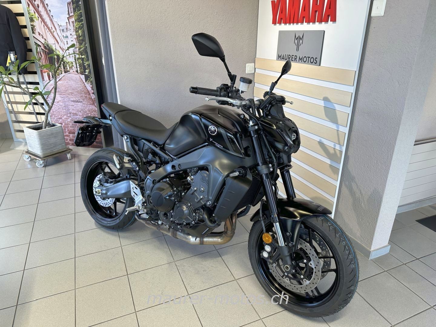 YAMAHA MT 09-image-2