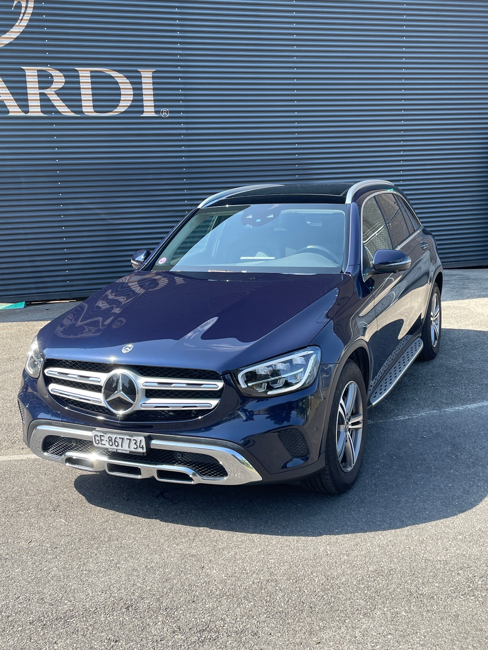 MERCEDES-BENZ GLC 200 4Matic 9G-Tronic-showroom-element-1