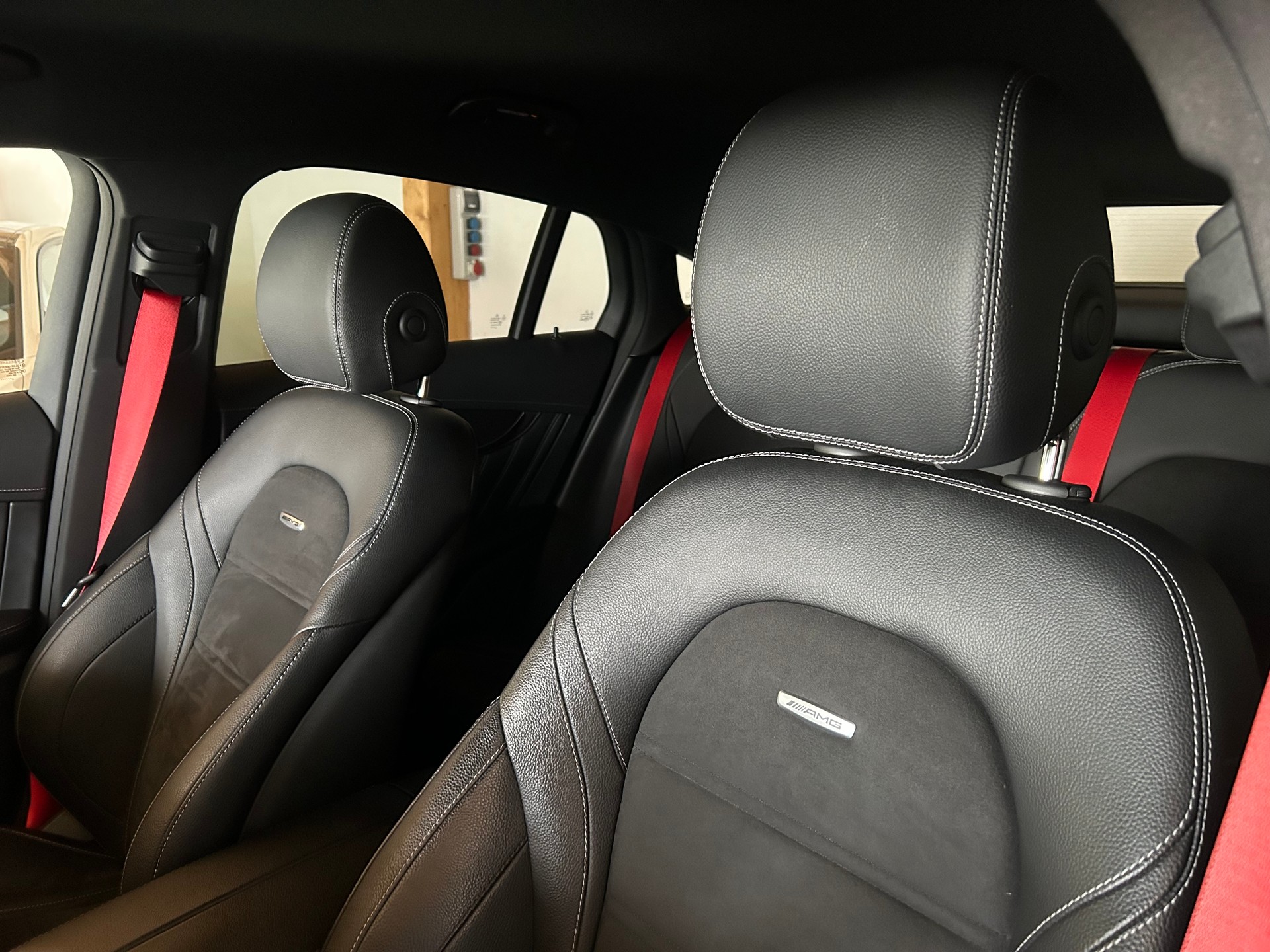 MERCEDES-BENZ GLC Coupé 63 AMG 4Matic+ 9G-Tronic-image-12