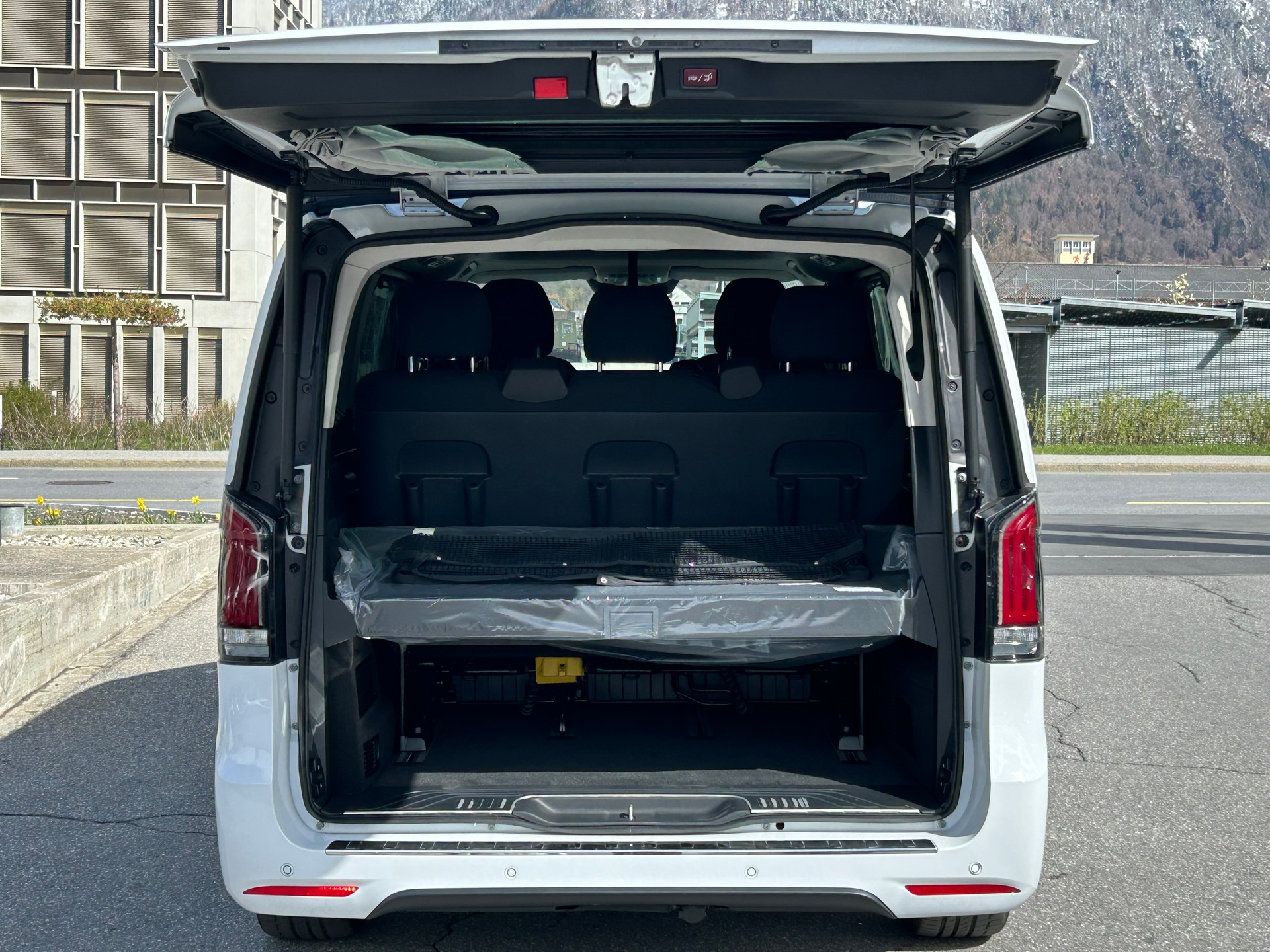 MERCEDES-BENZ Marco Polo HORIZON V300 d Lang 4MATIC-image-12