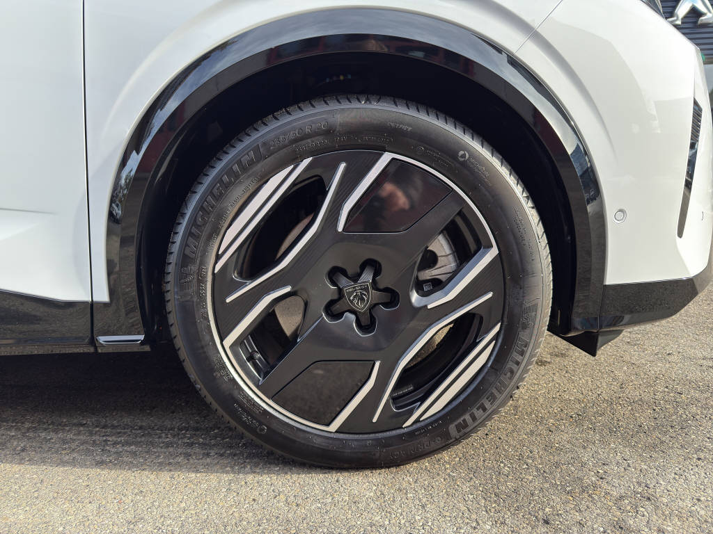 PEUGEOT 3008 Electrique 210ch GT-image-14