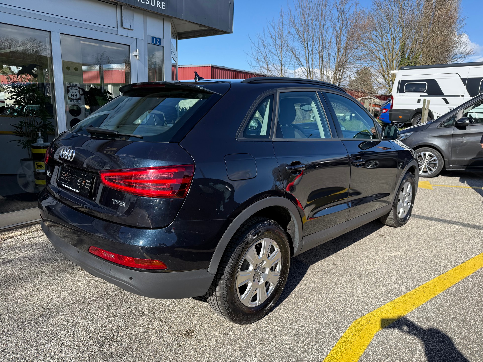 AUDI Q3 1.4 TFSI S-tronic-showroom-element-2