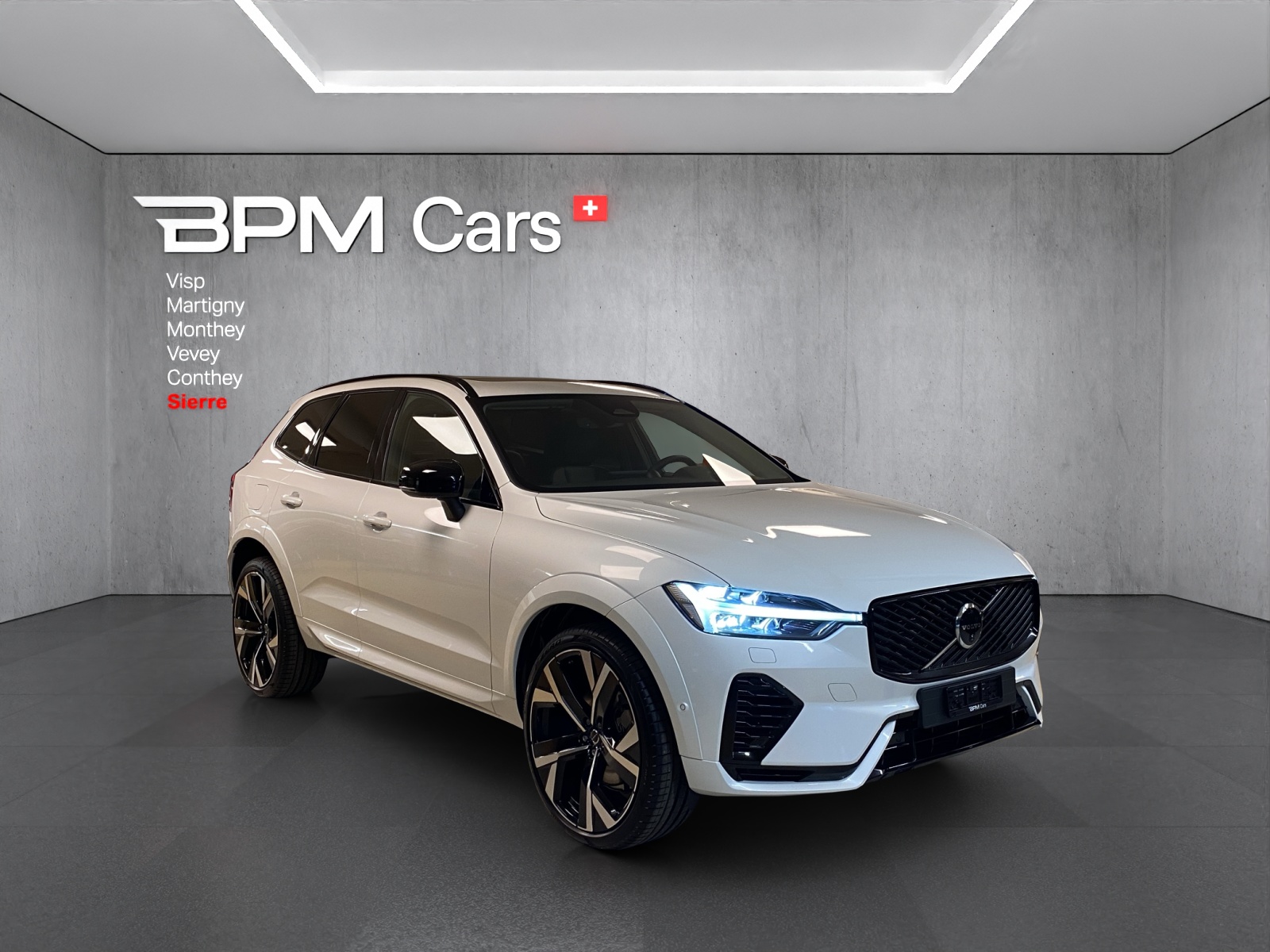 VOLVO XC60 T8 eAWD PluginHybrid Ultra Dark Geartronic-image-4