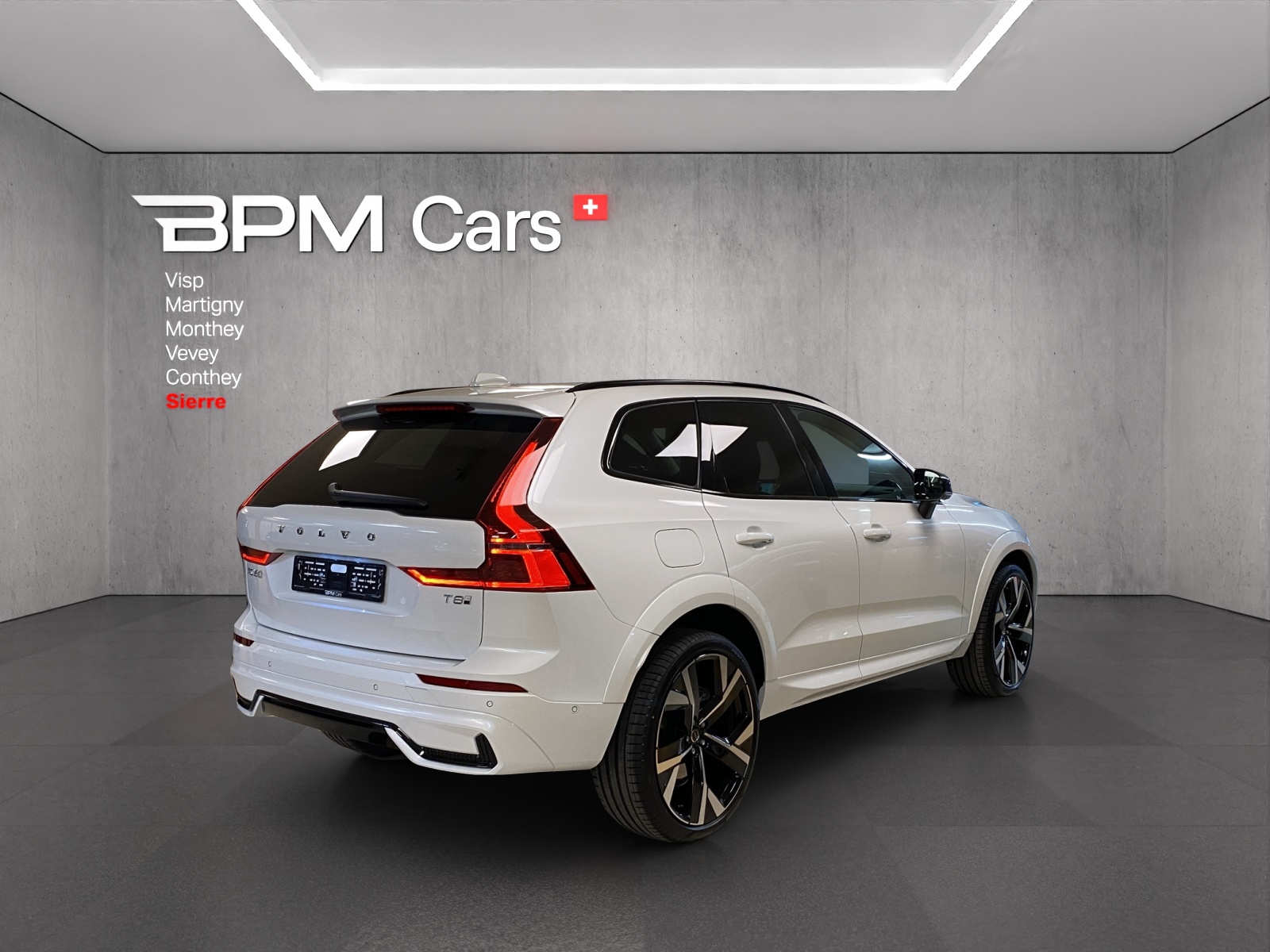 VOLVO XC60 T8 eAWD PluginHybrid Ultra Dark Geartronic-showroom-element-1