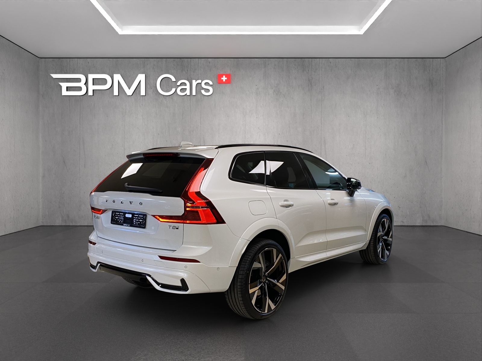 VOLVO XC60 T8 eAWD PluginHybrid Ultra Dark Geartronic-showroom-element-1
