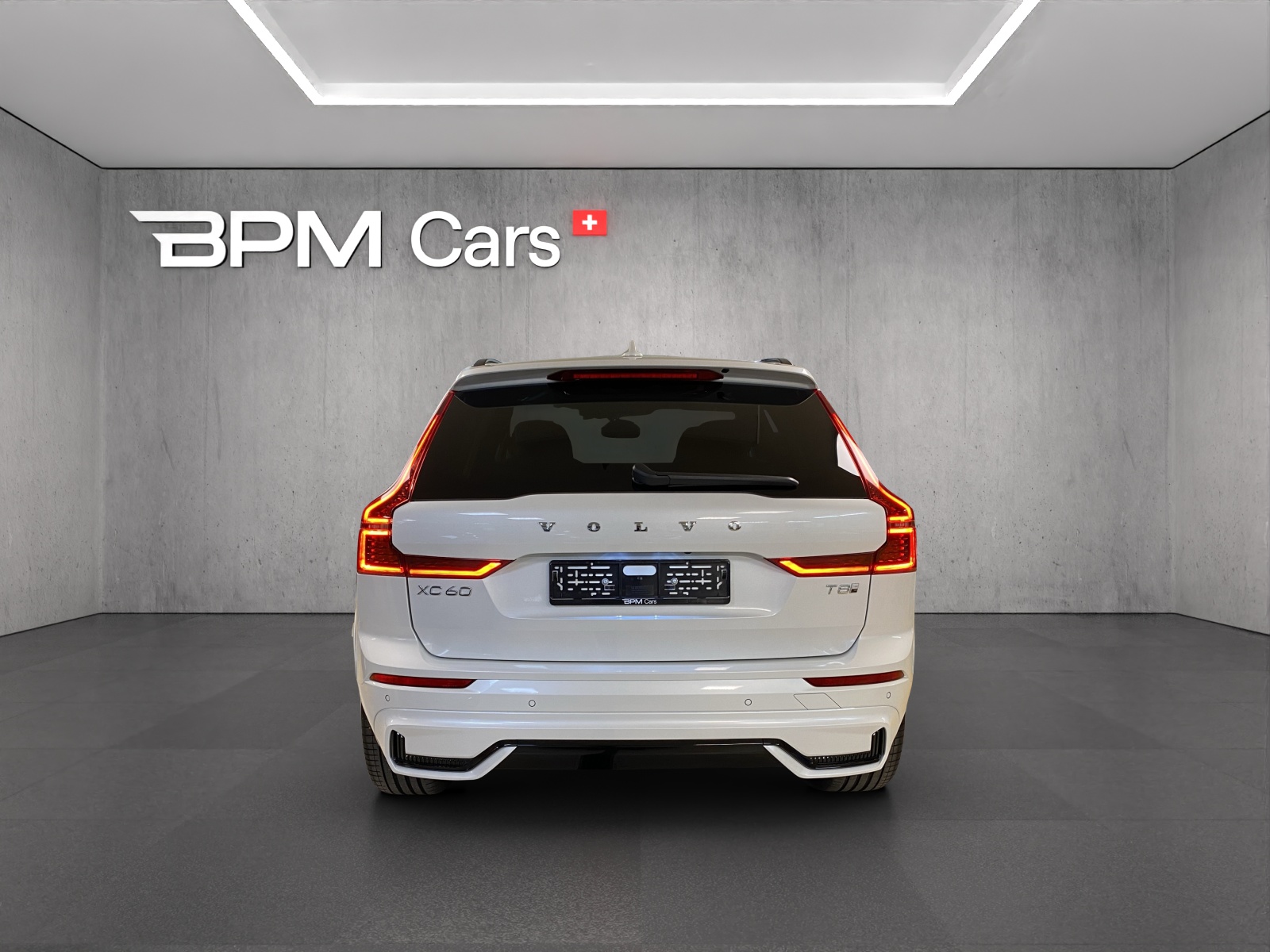 VOLVO XC60 T8 eAWD PluginHybrid Ultra Dark Geartronic-showroom-element-3