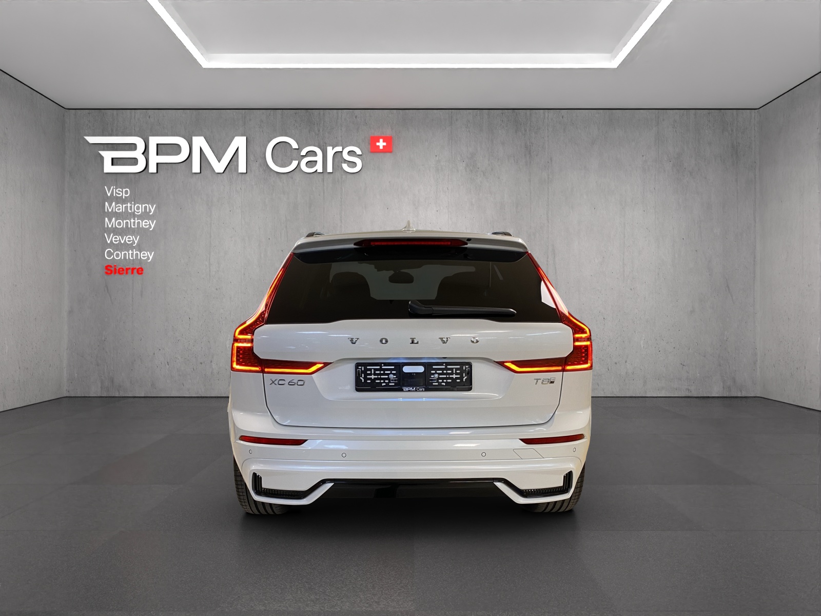 VOLVO XC60 T8 eAWD PluginHybrid Ultra Dark Geartronic-showroom-element-3