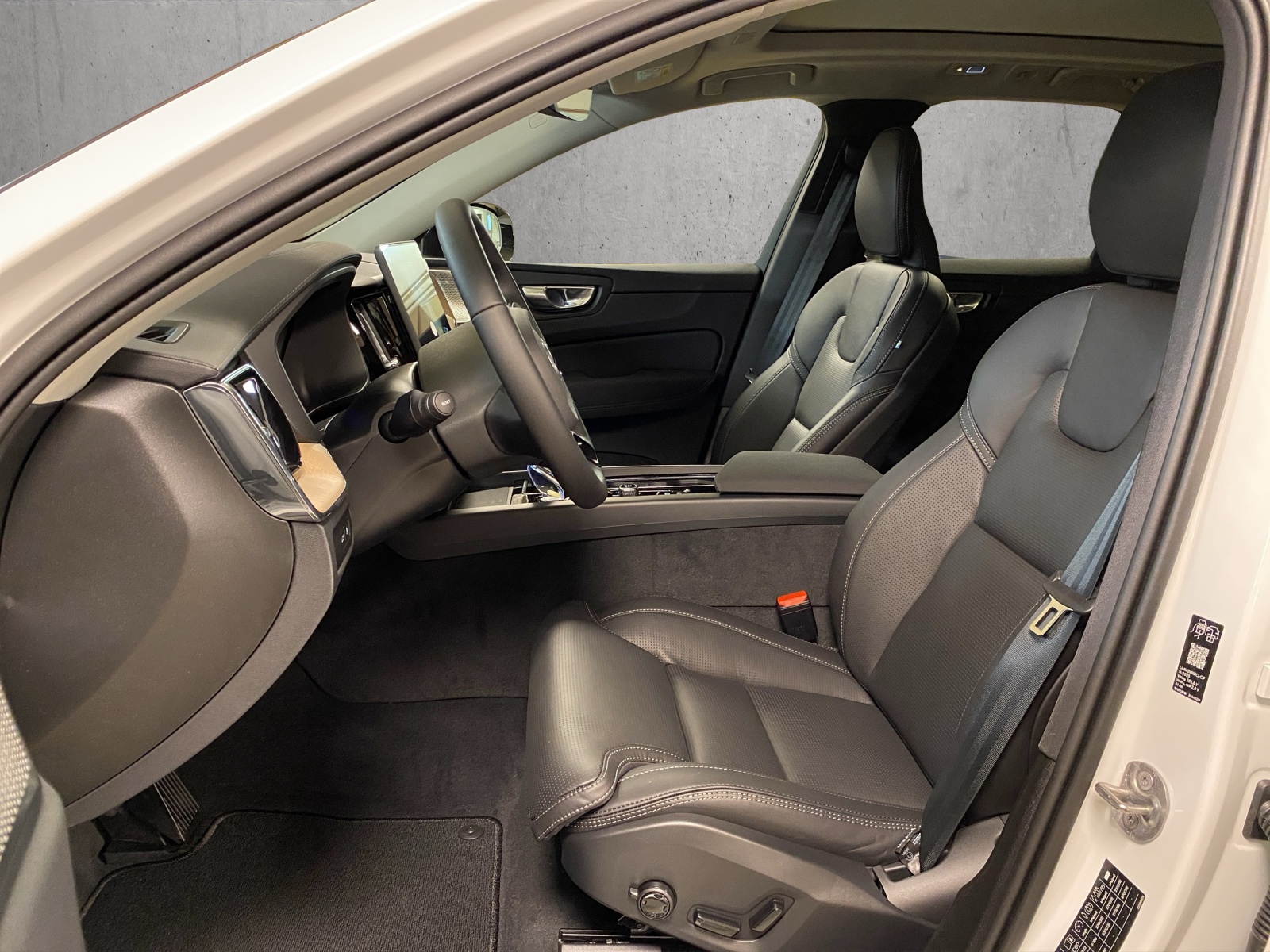 VOLVO XC60 T8 eAWD PluginHybrid Ultra Dark Geartronic-image-7