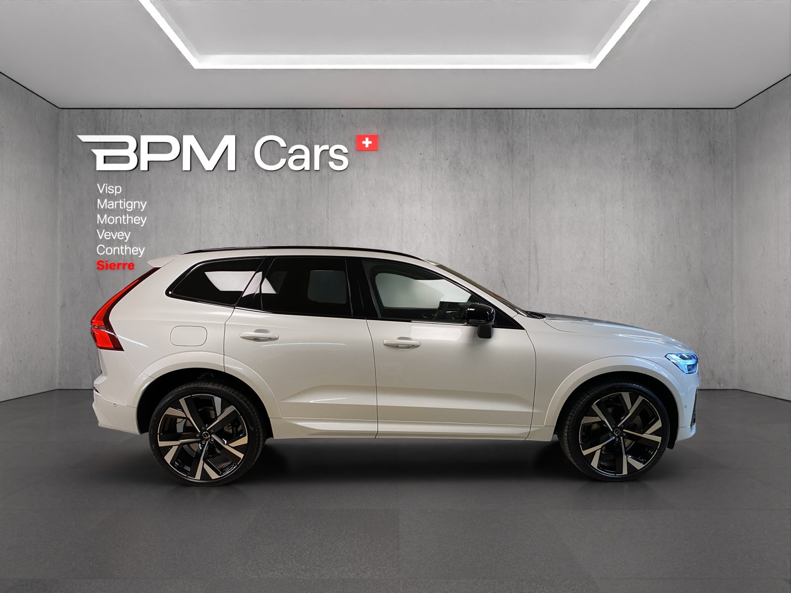 VOLVO XC60 T8 eAWD PluginHybrid Ultra Dark Geartronic-image-17