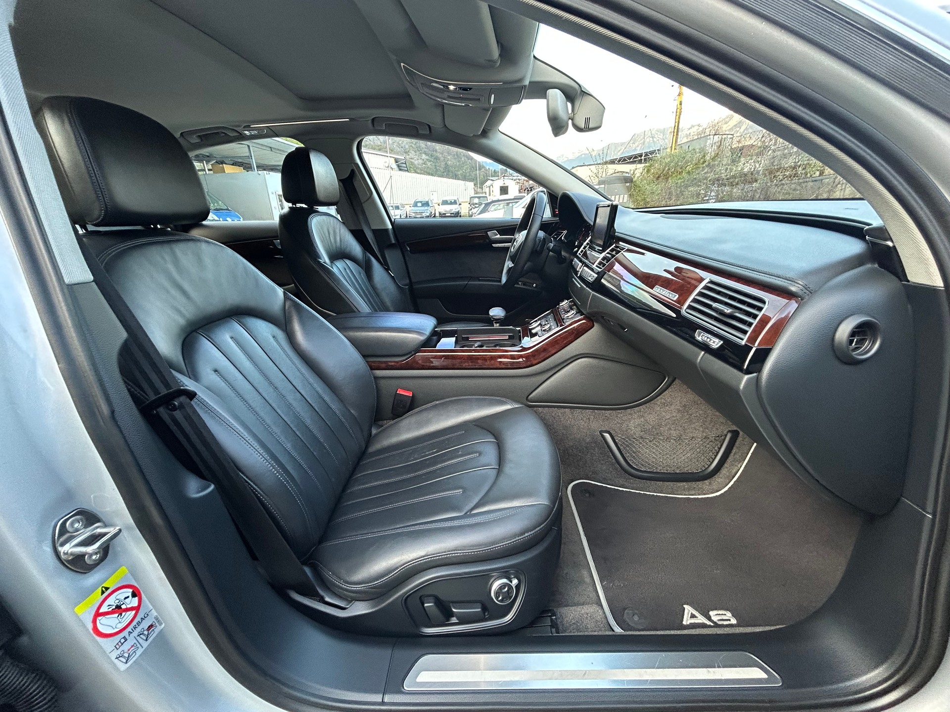 AUDI A8 4.2 TDI quattro tiptronic-image-9