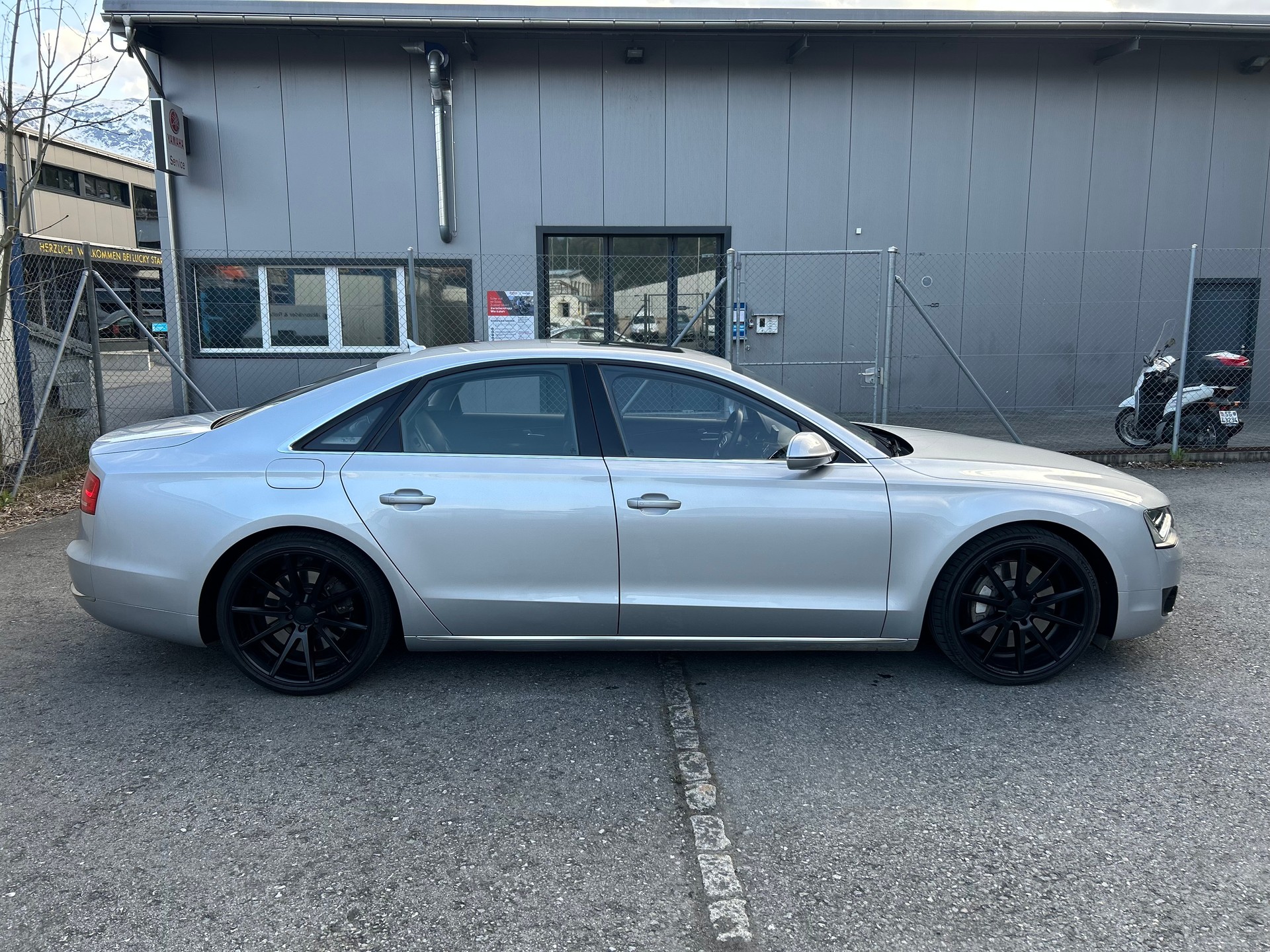 AUDI A8 4.2 TDI quattro tiptronic-image-6