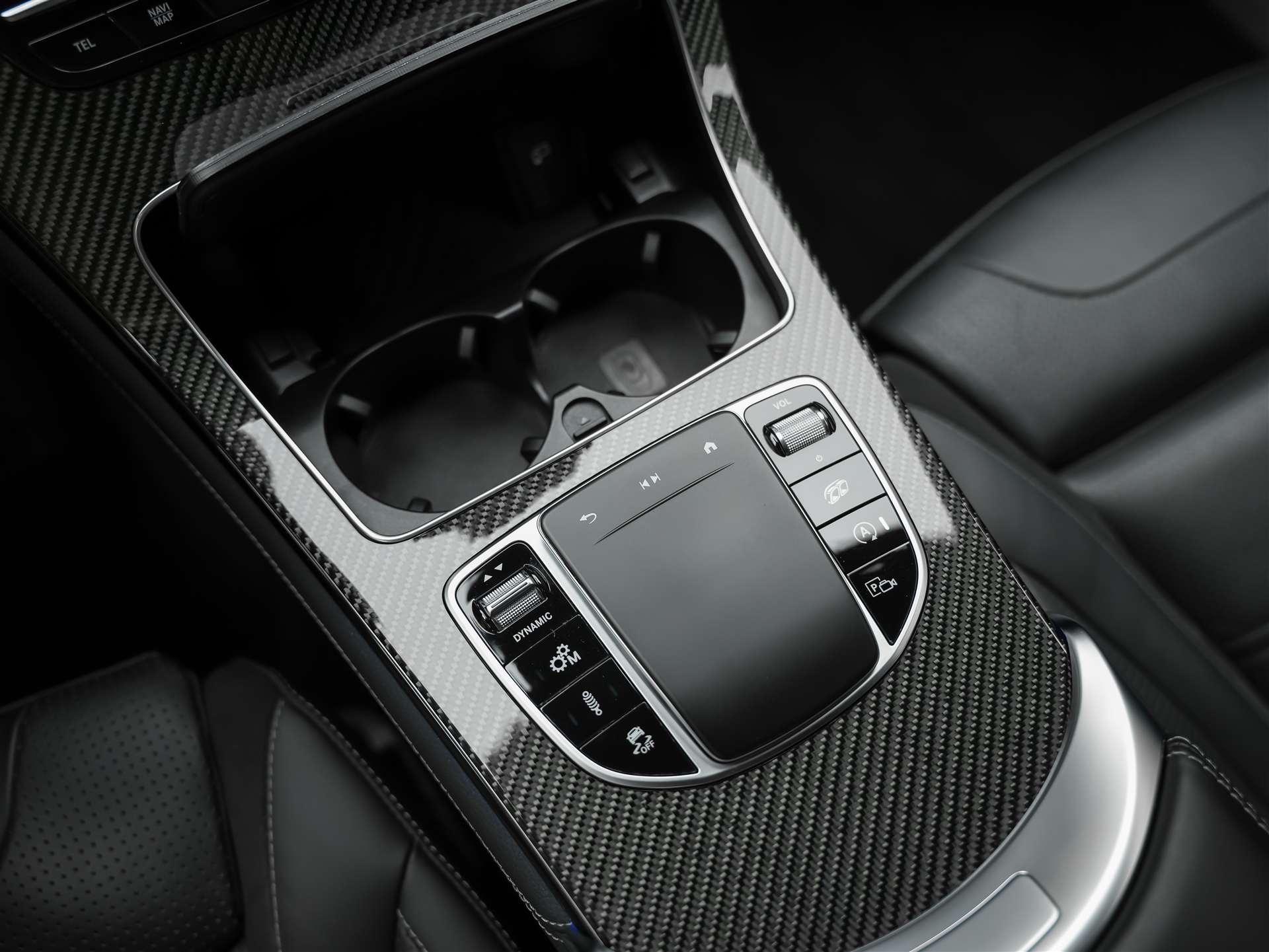 MERCEDES-BENZ GLC Coupé 63 S AMG 4Matic 9G-Tronic *Panorama*Sitzlüftung*Head up Display*-image-24