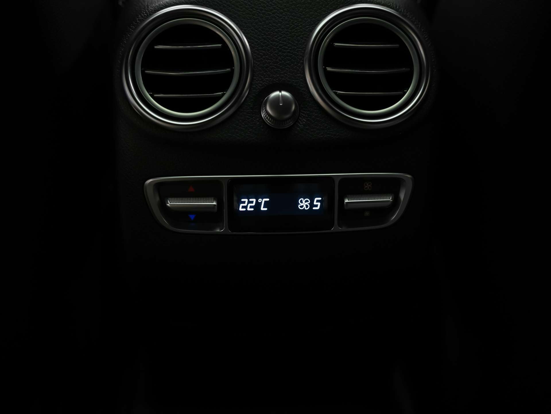 MERCEDES-BENZ GLC Coupé 63 S AMG 4Matic 9G-Tronic *Panorama*Sitzlüftung*Head up Display*-image-15