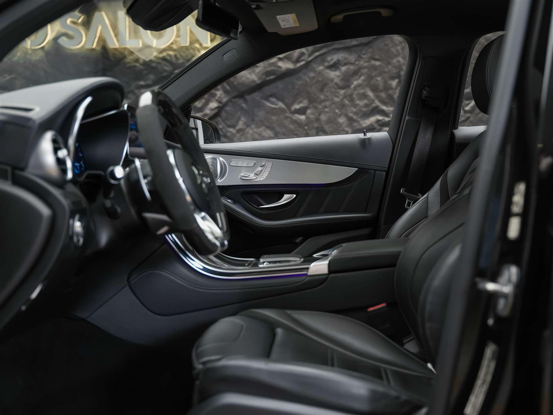 MERCEDES-BENZ GLC Coupé 63 S AMG 4Matic 9G-Tronic *Panorama*Sitzlüftung*Head up Display*-image-9