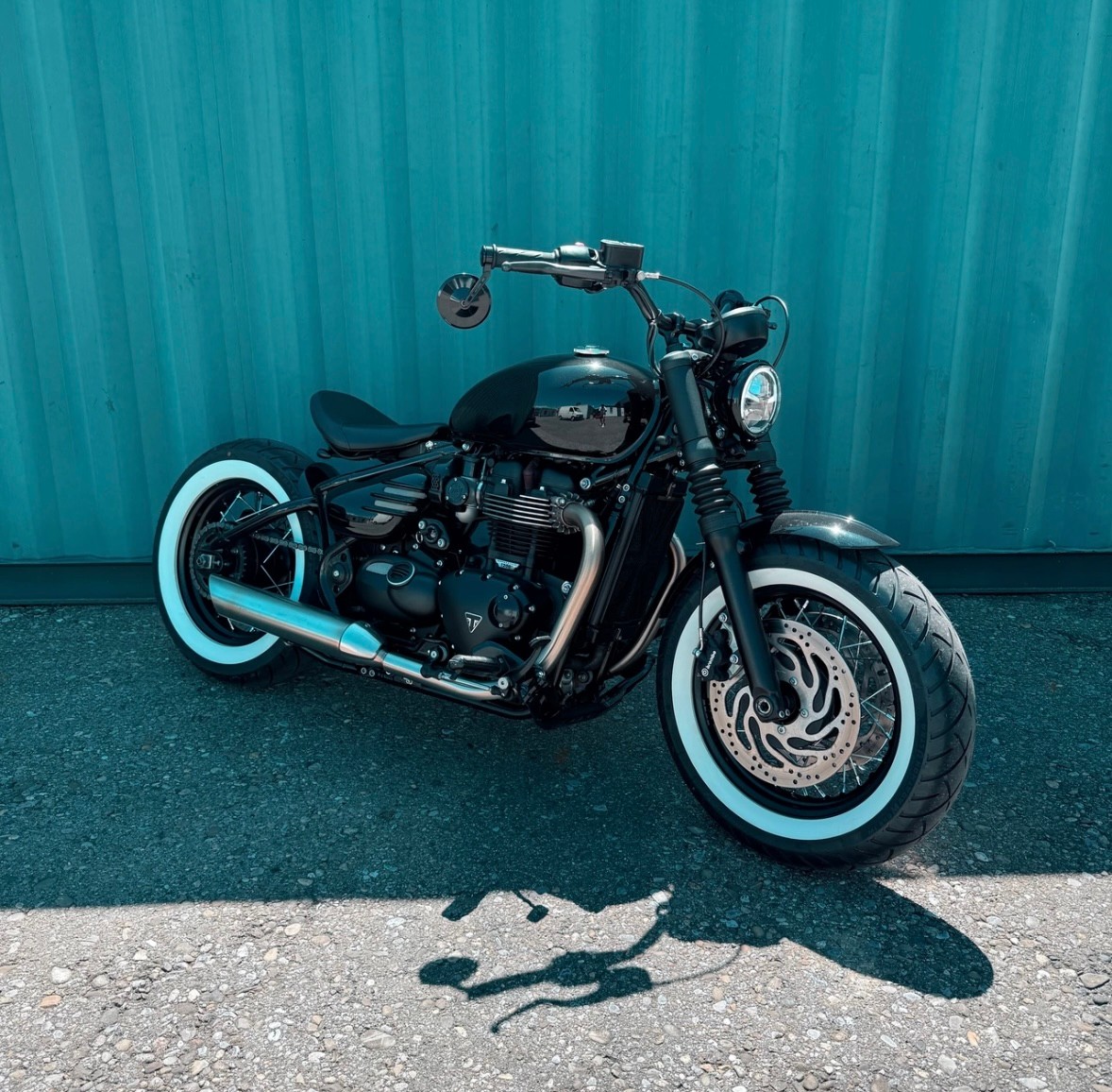TRIUMPH Bonneville 1200 Bobber-image-0