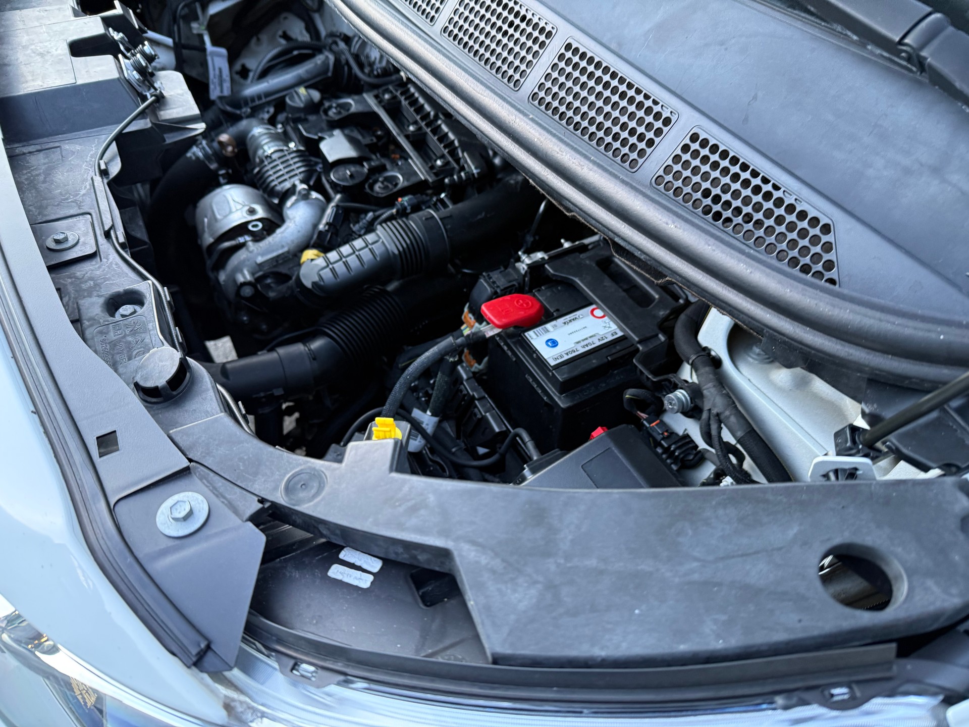 TOYOTA 1.6 TURBO DIESEL PROACE 1..6— 6. PLACES — CROCHET 2000 kg-image-28