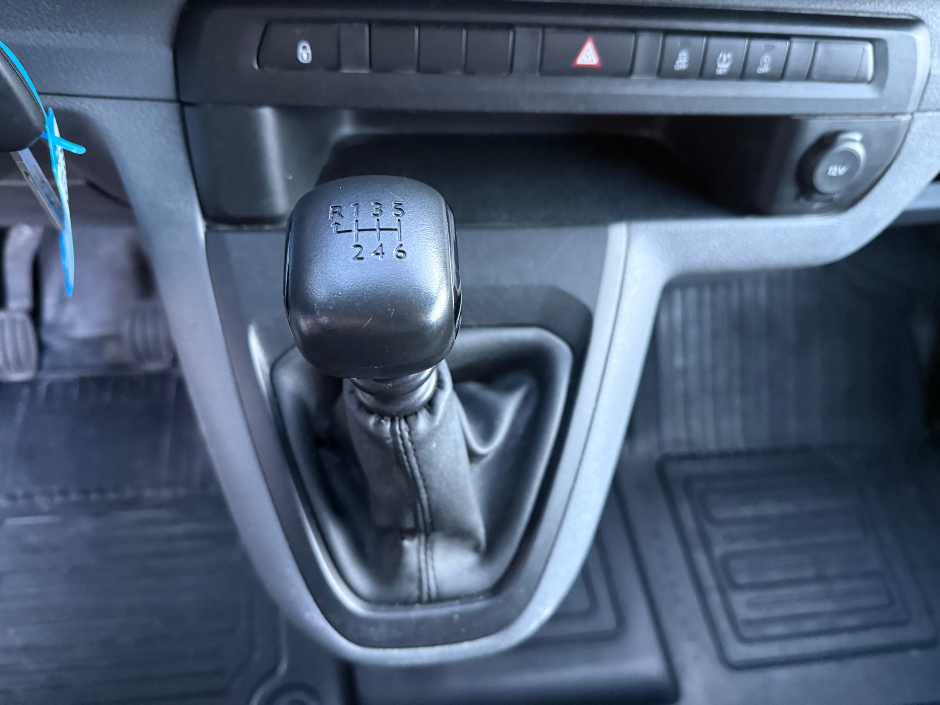 TOYOTA 1.6 TURBO DIESEL PROACE 1..6— 6. PLACES — CROCHET 2000 kg-image-34