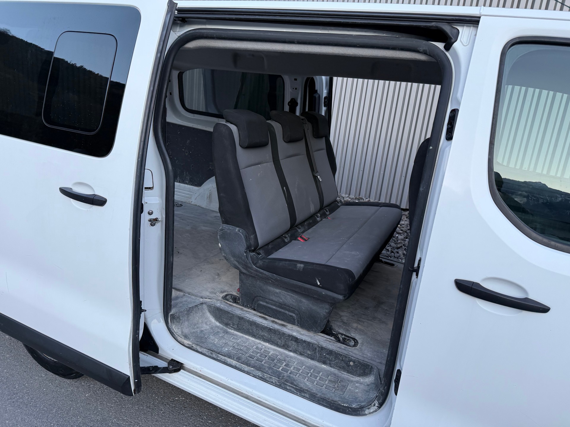 TOYOTA 1.6 TURBO DIESEL PROACE 1..6— 6. PLACES — CROCHET 2000 kg-image-9