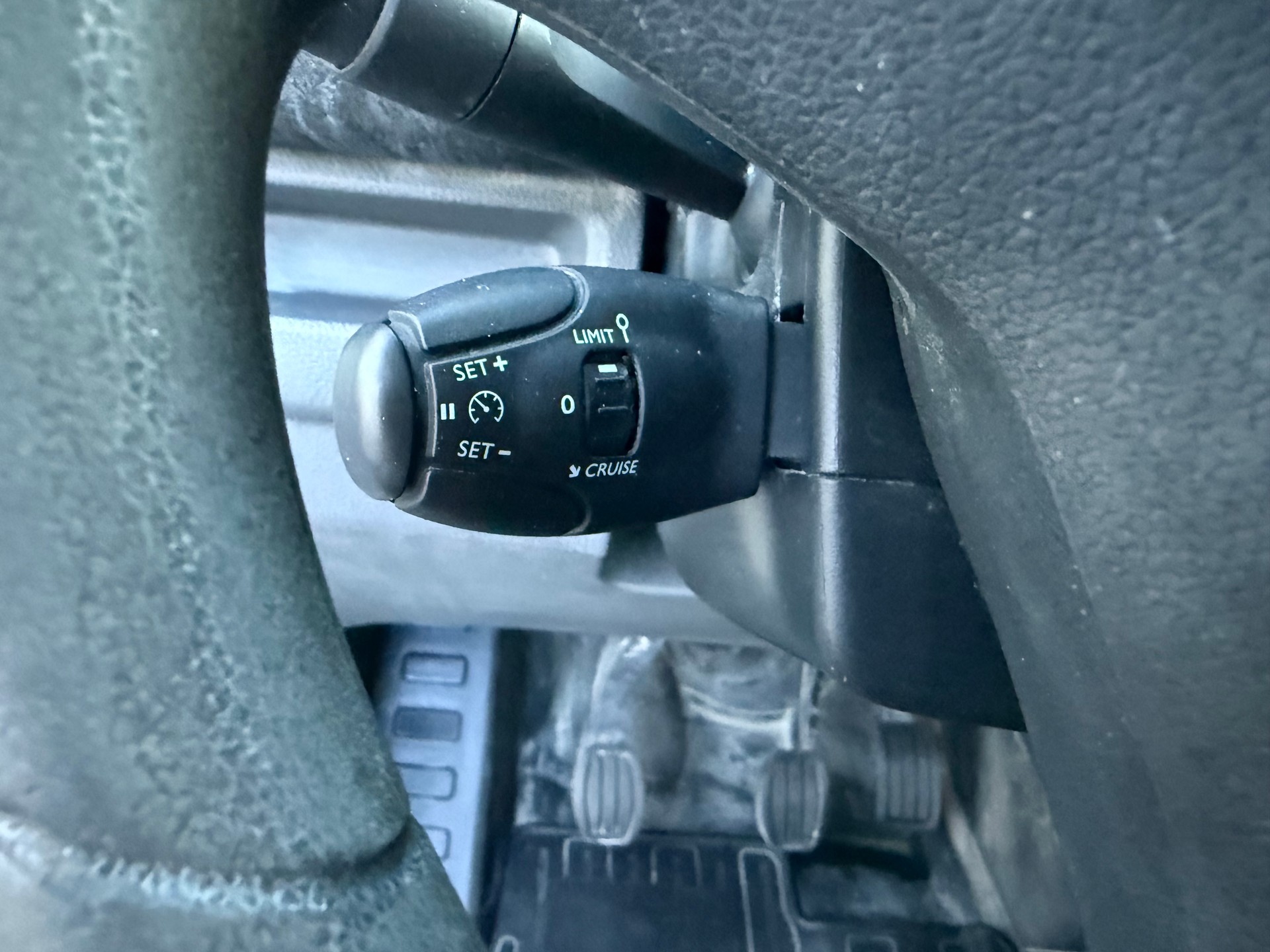 TOYOTA 1.6 TURBO DIESEL PROACE 1..6— 6. PLACES — CROCHET 2000 kg-image-37