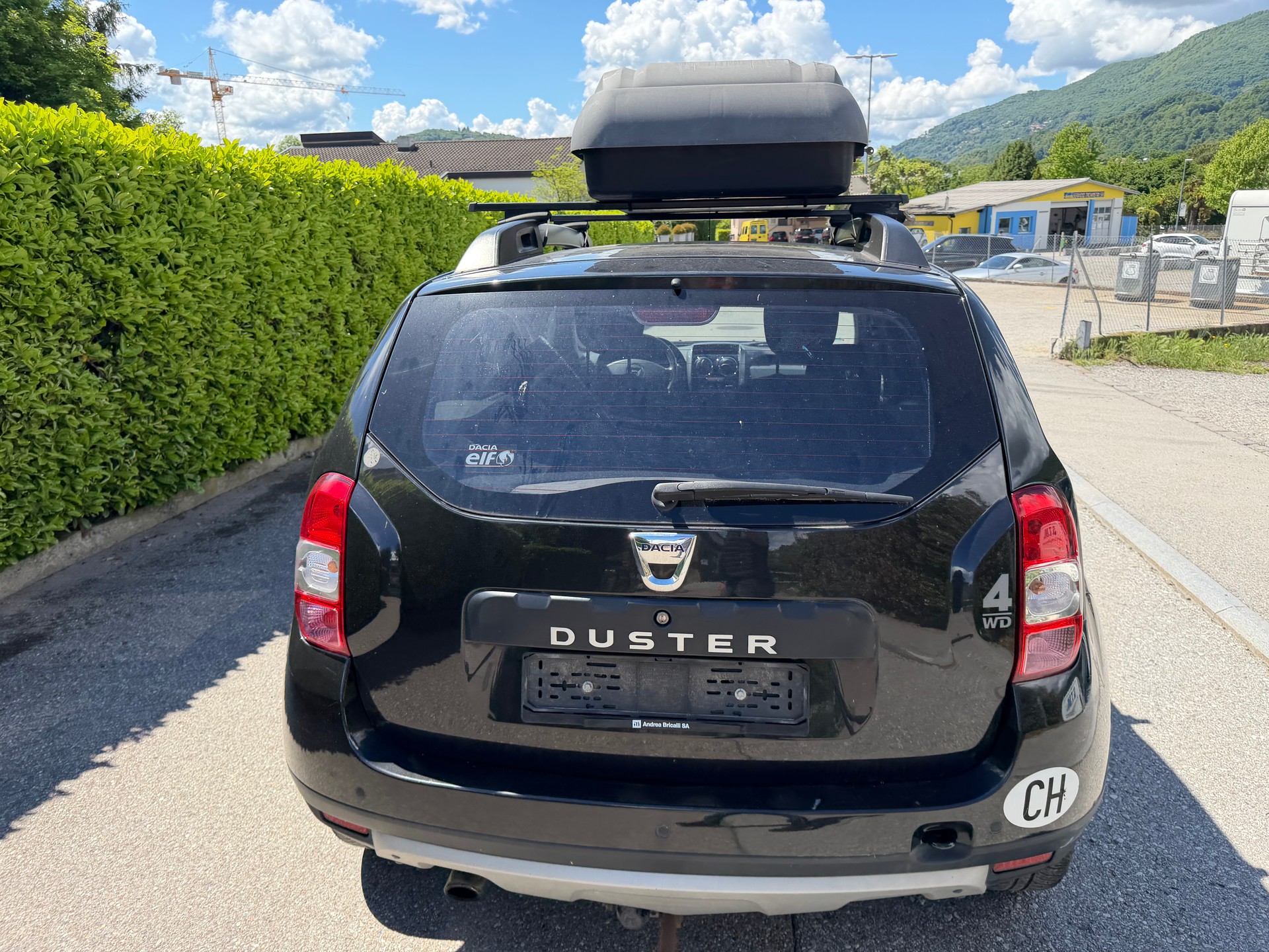 DACIA Duster 1.2 T Celebration 4x4-image-4