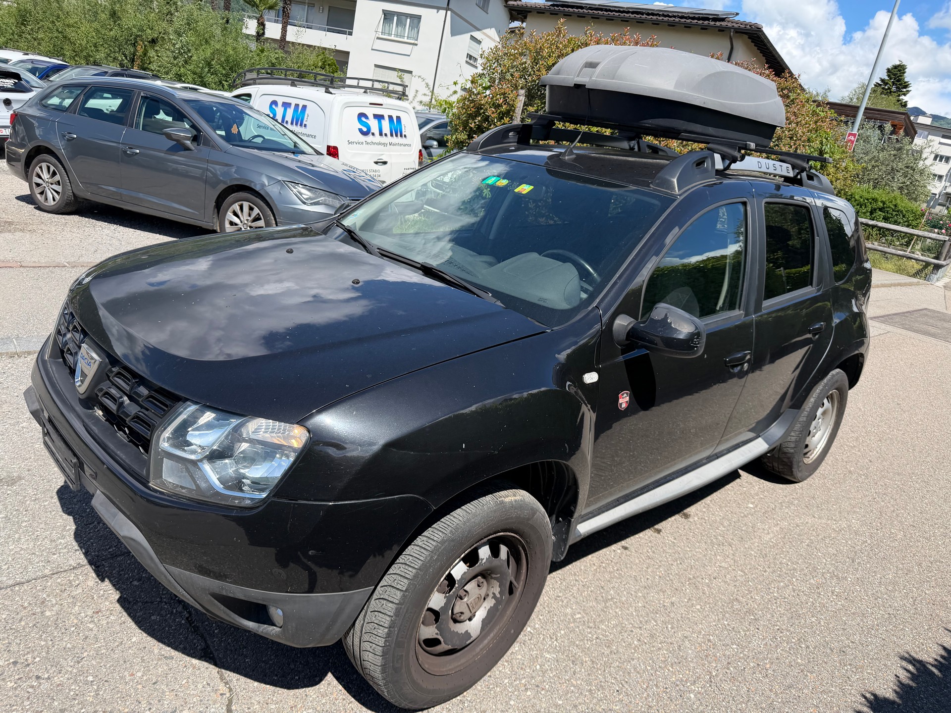 DACIA Duster 1.2 T Celebration 4x4-image-1