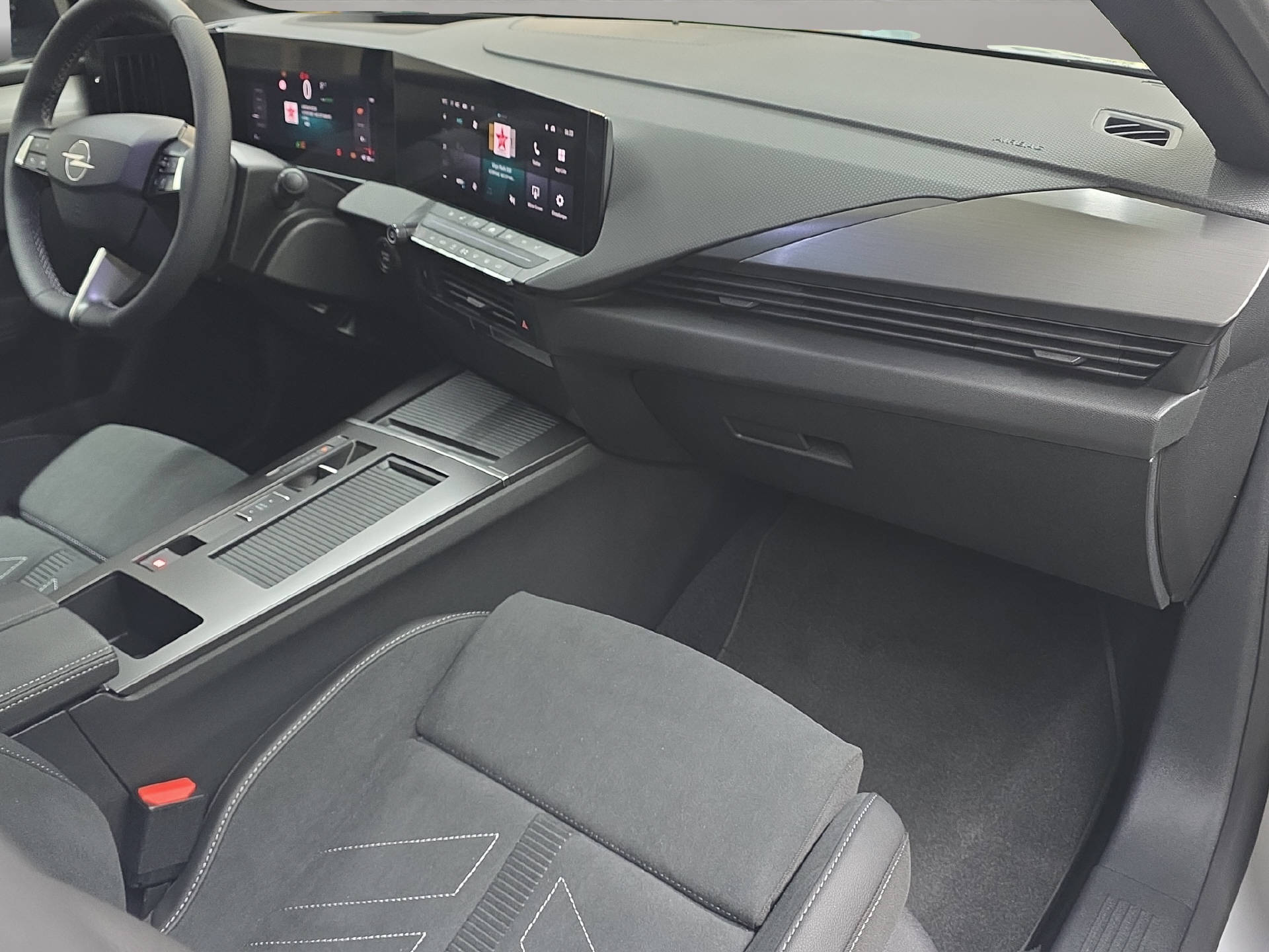 OPEL Astra-e Sports Tourer Ultimate-image-10