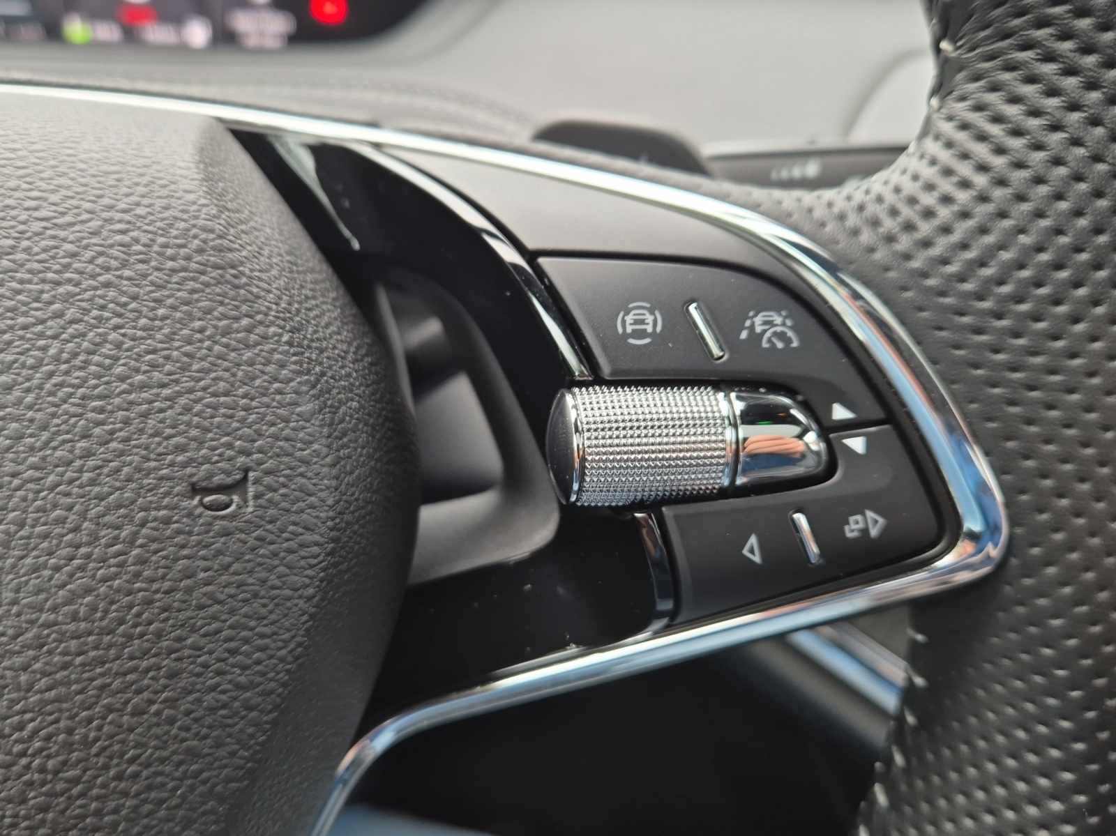 SKODA Enyaq Coupé RS iV 80 4x4*Anhängerkupplung*Head- Up Display*-image-17