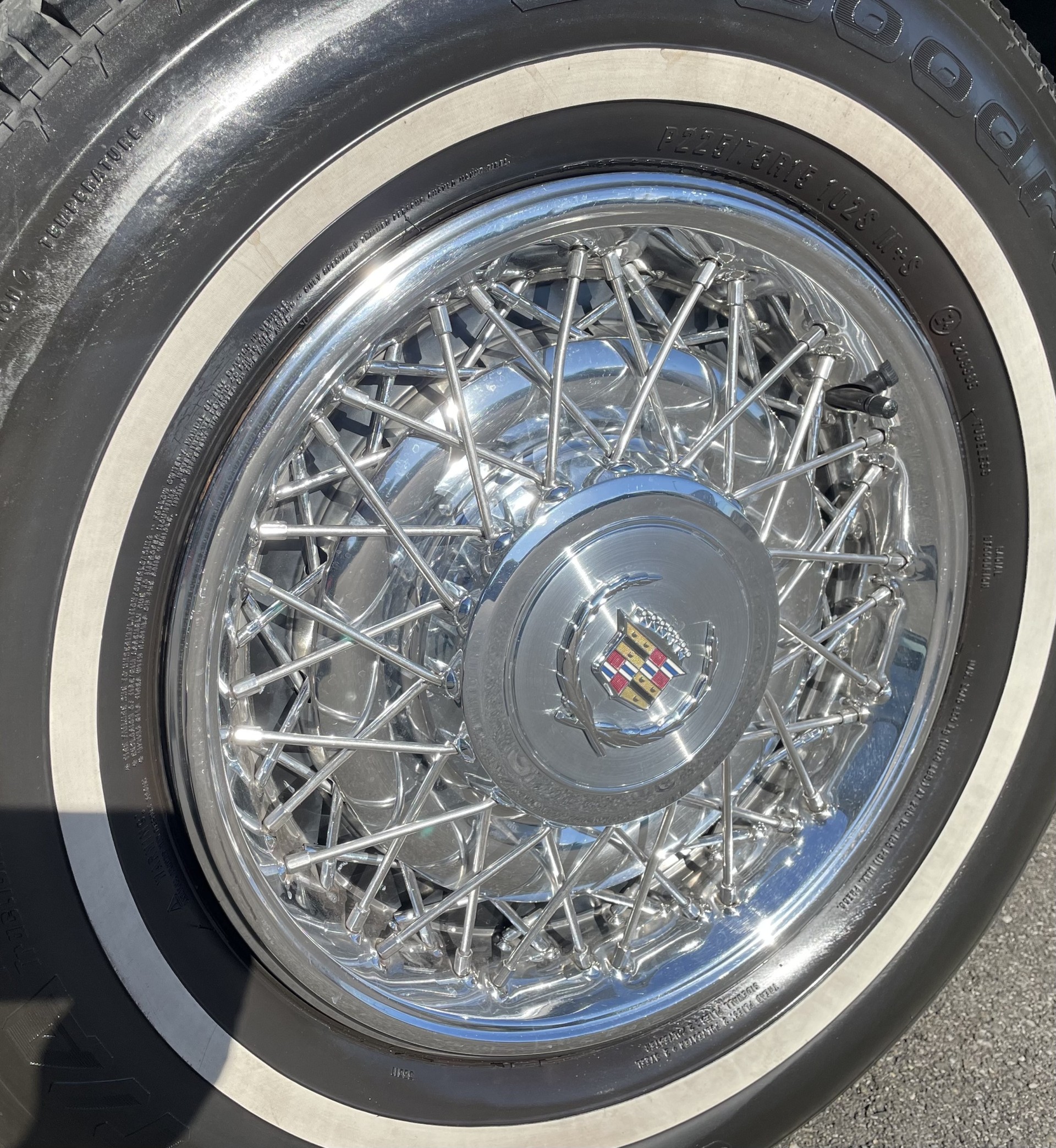CADILLAC DEVILLE-image-5