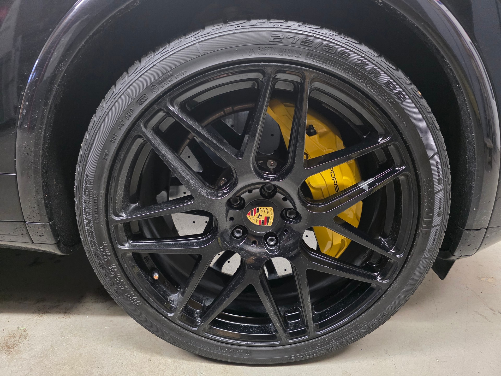 PORSCHE Cayenne Turbo S-image-19