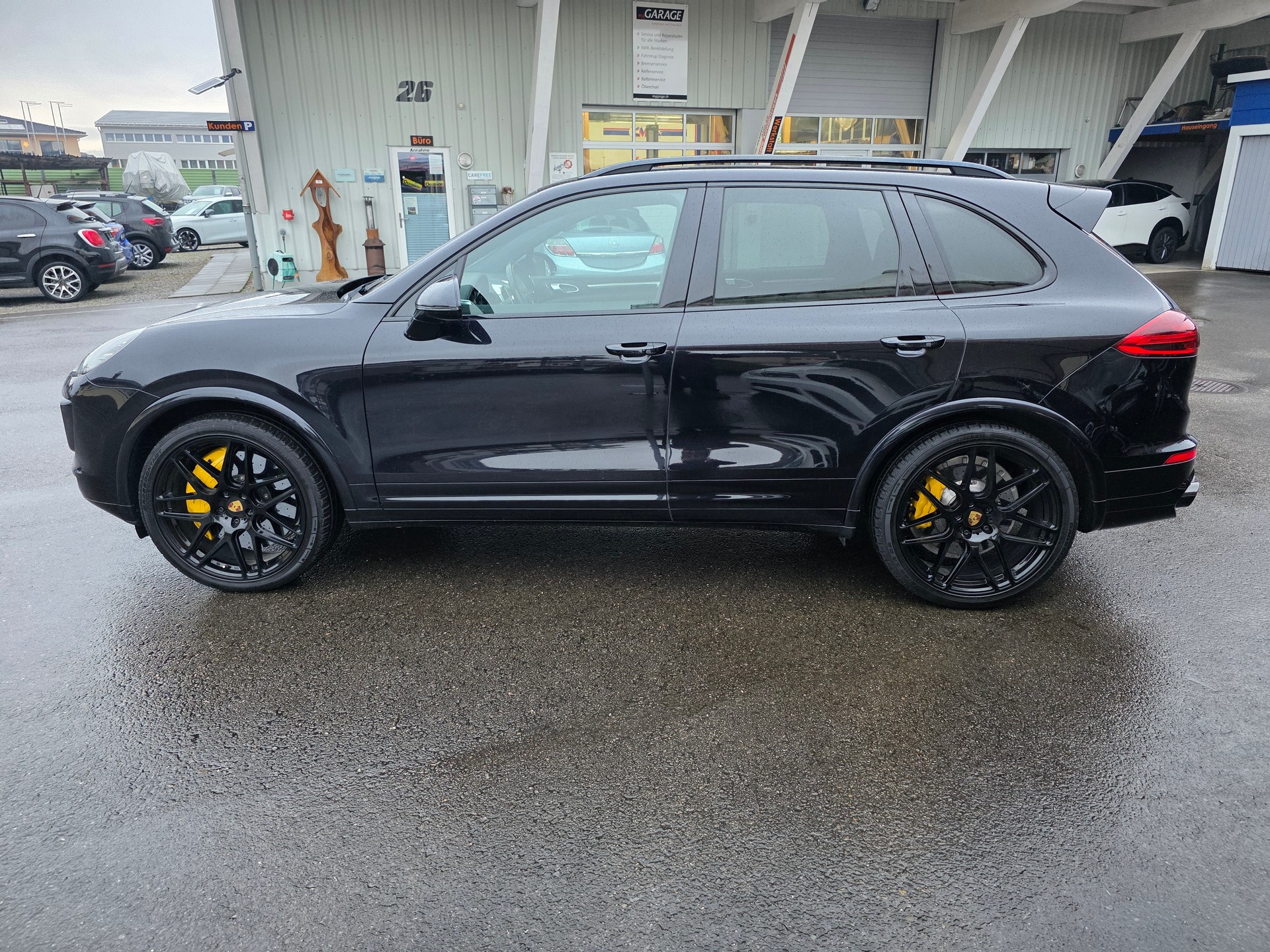 PORSCHE Cayenne Turbo S-image-7