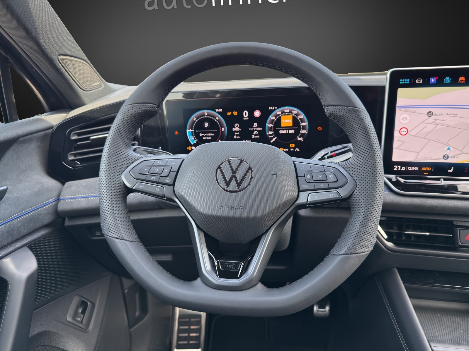 VW Tiguan 2.0 TDI SCR R-Line 4Motion DSG-image-10