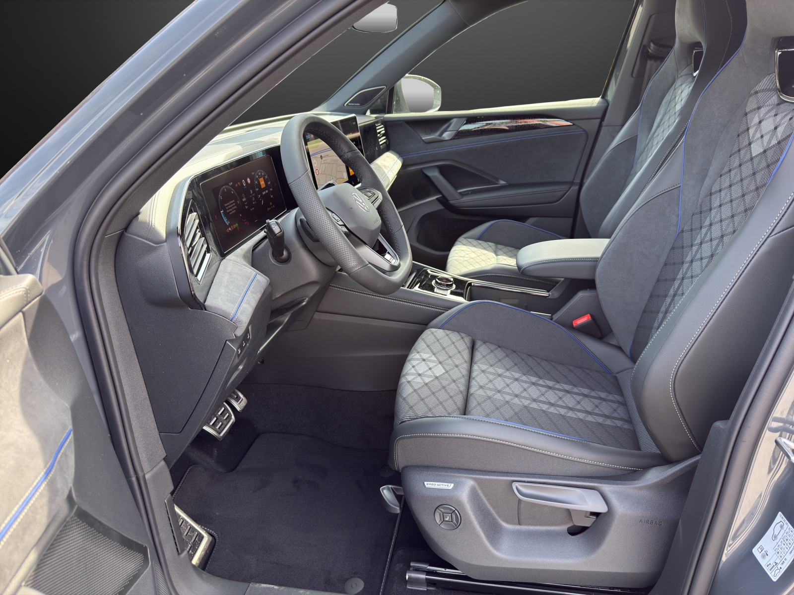 VW Tiguan 2.0 TDI SCR R-Line 4Motion DSG-image-7