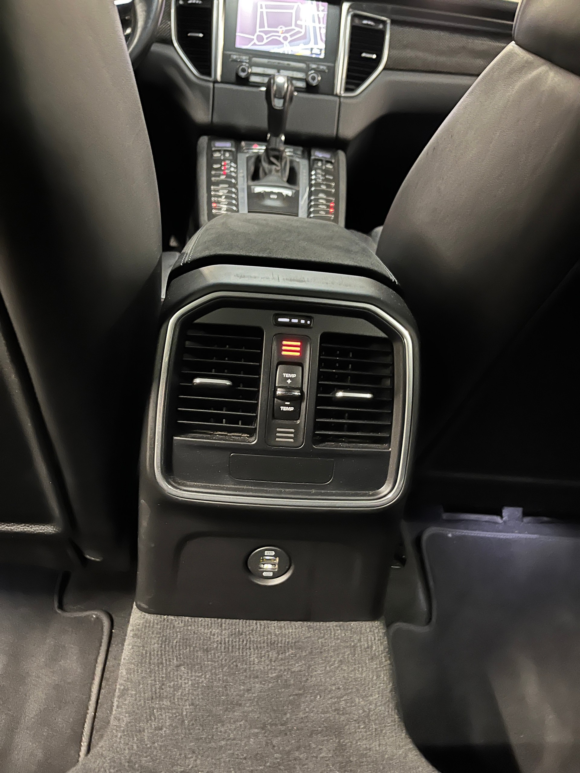 PORSCHE Macan GTS PDK-image-21