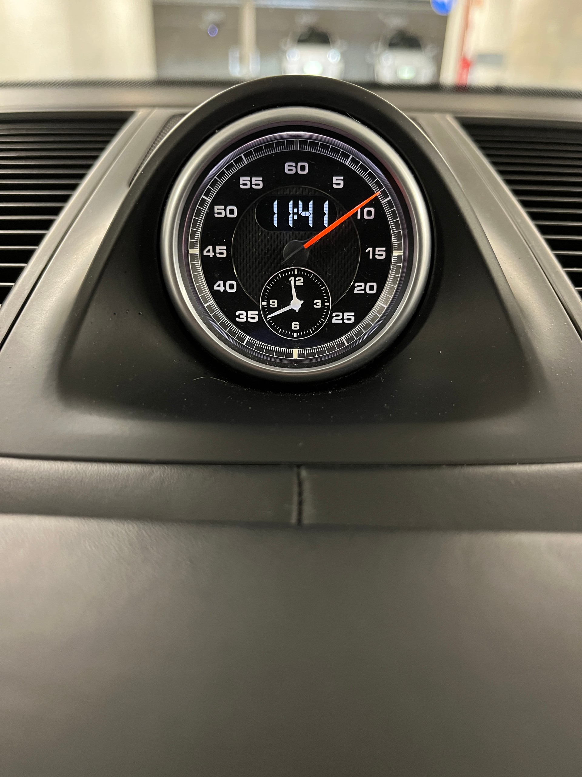 PORSCHE Macan GTS PDK-image-18