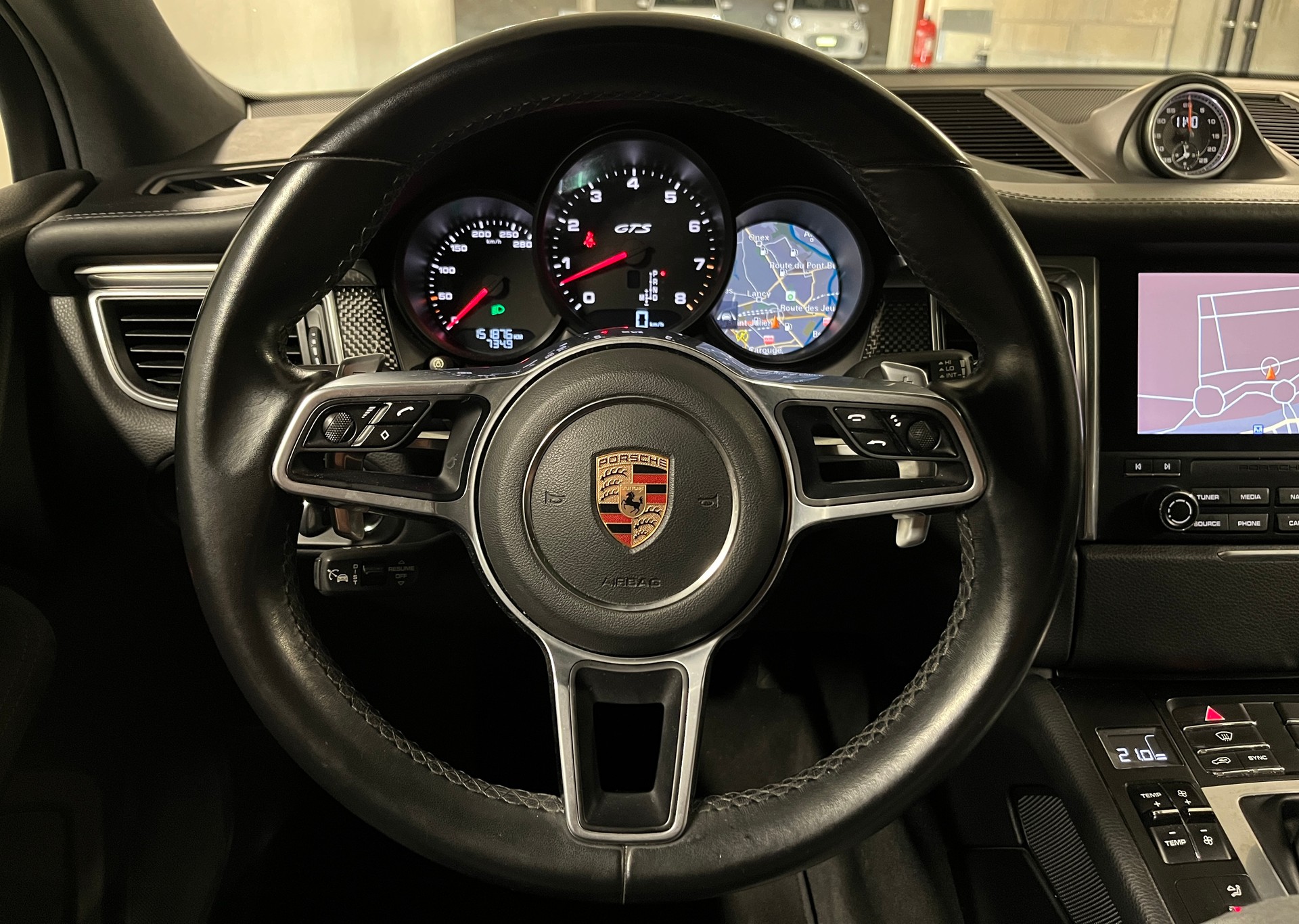 PORSCHE Macan GTS PDK-image-15