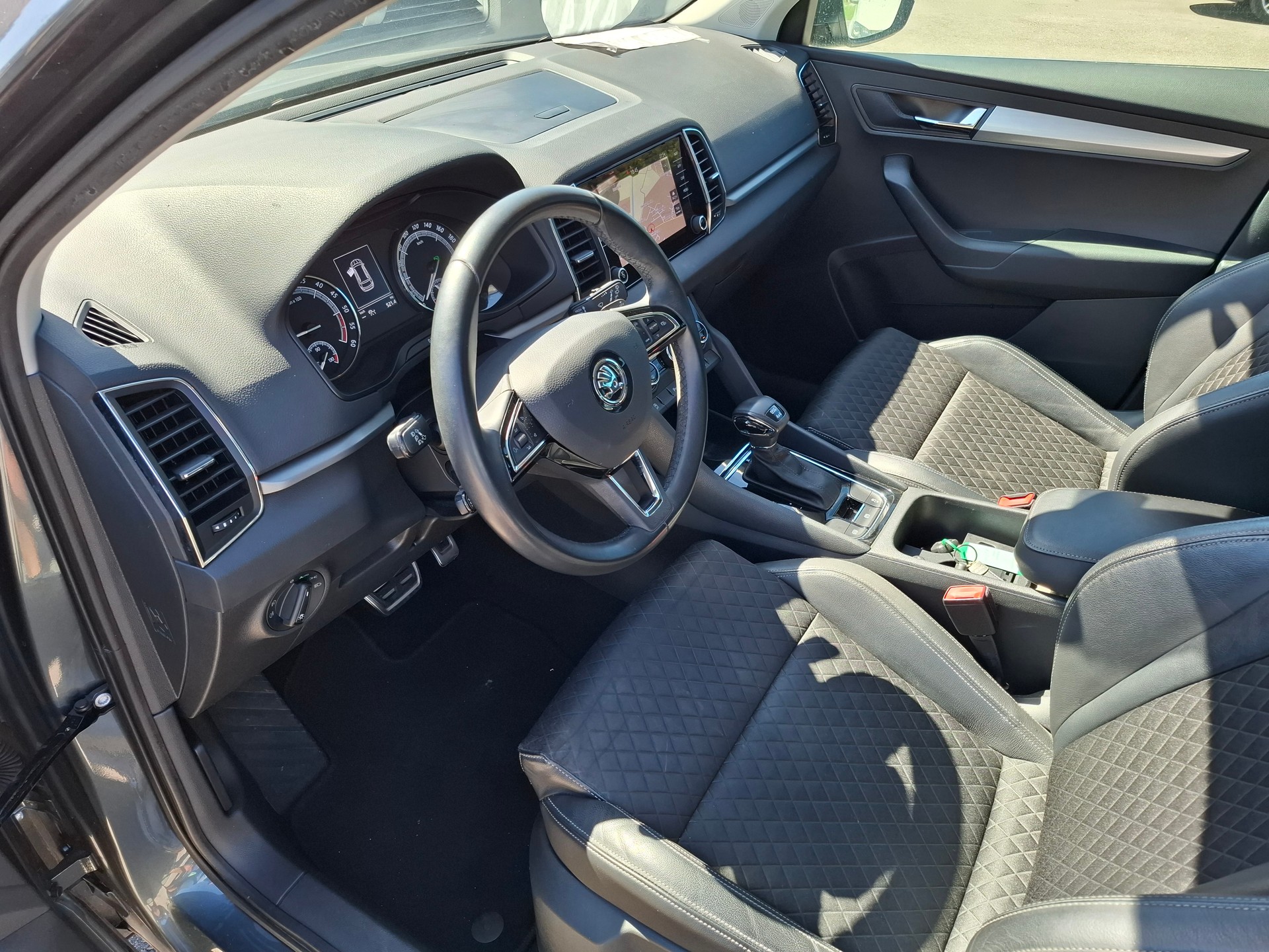 SKODA Karoq 2.0 TDI CR Ambition 4x4 DSG-image-7