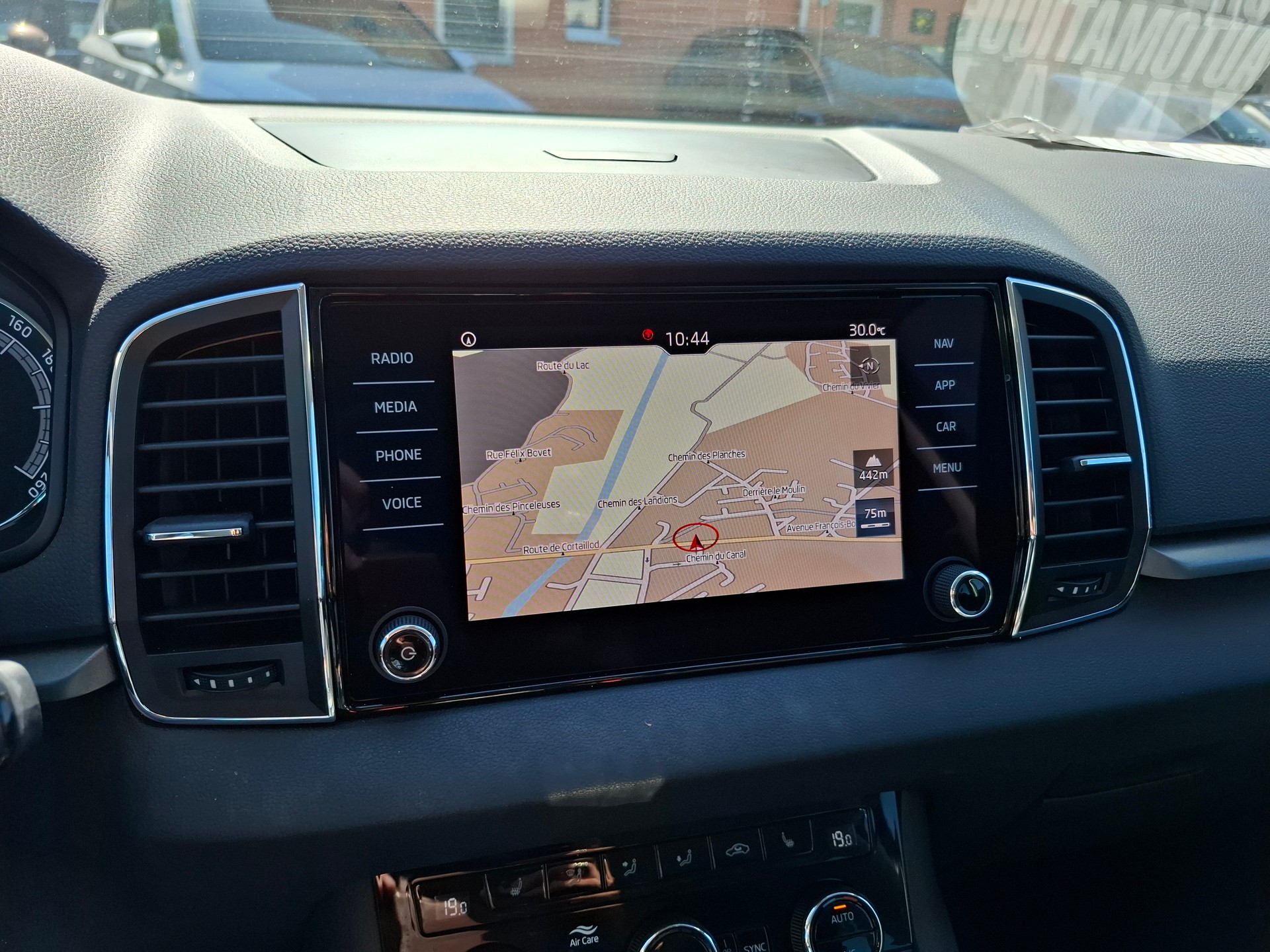 SKODA Karoq 2.0 TDI CR Ambition 4x4 DSG-image-12