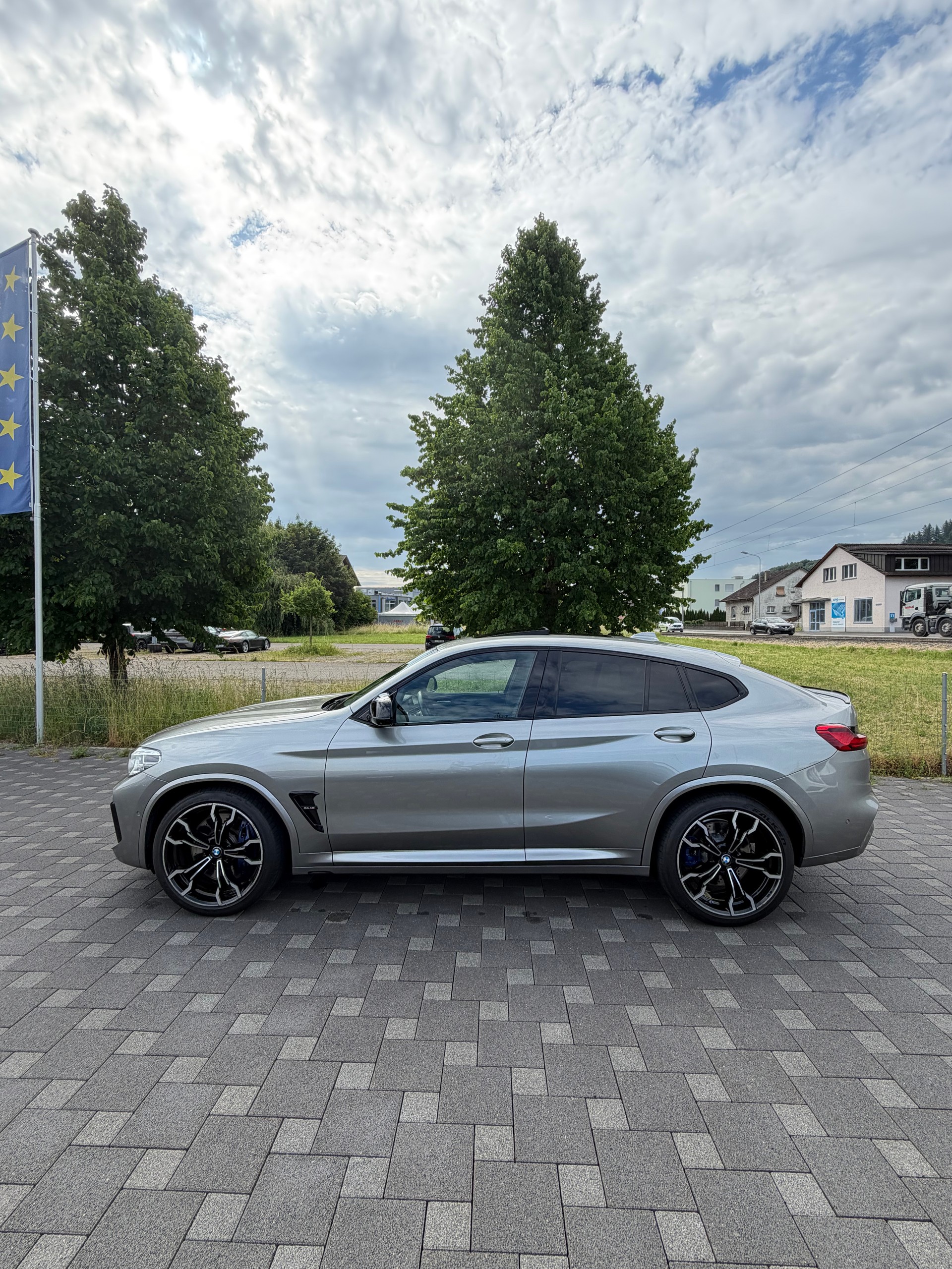 BMW X4M M Competition Steptronic-showroom-element-1