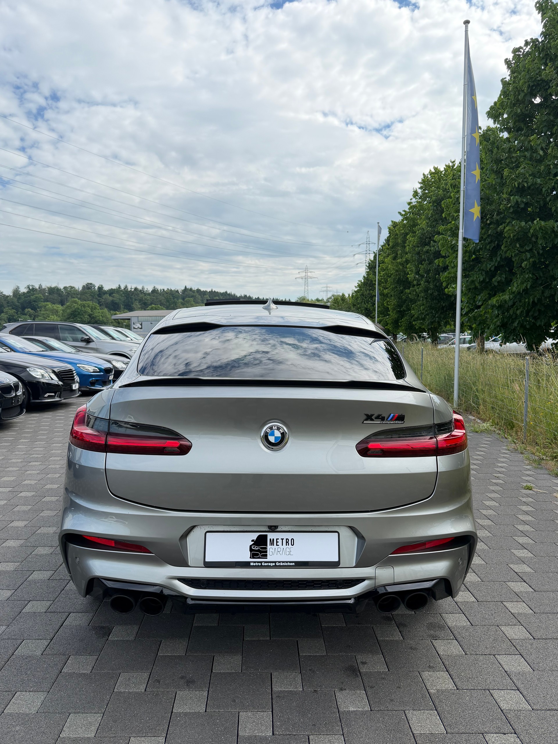 BMW X4M M Competition Steptronic-showroom-element-3